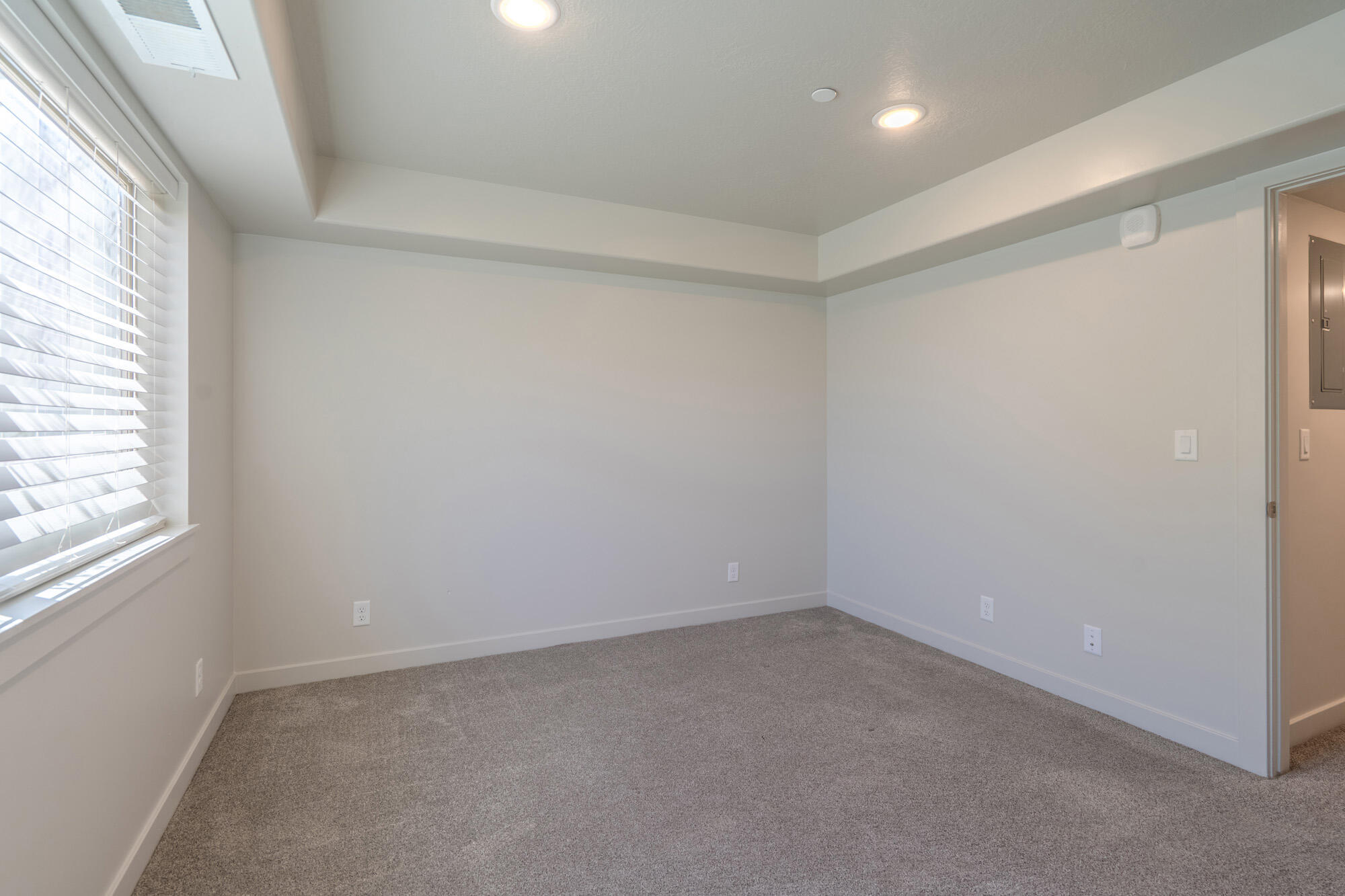 RED VISTA CONDO - Residential