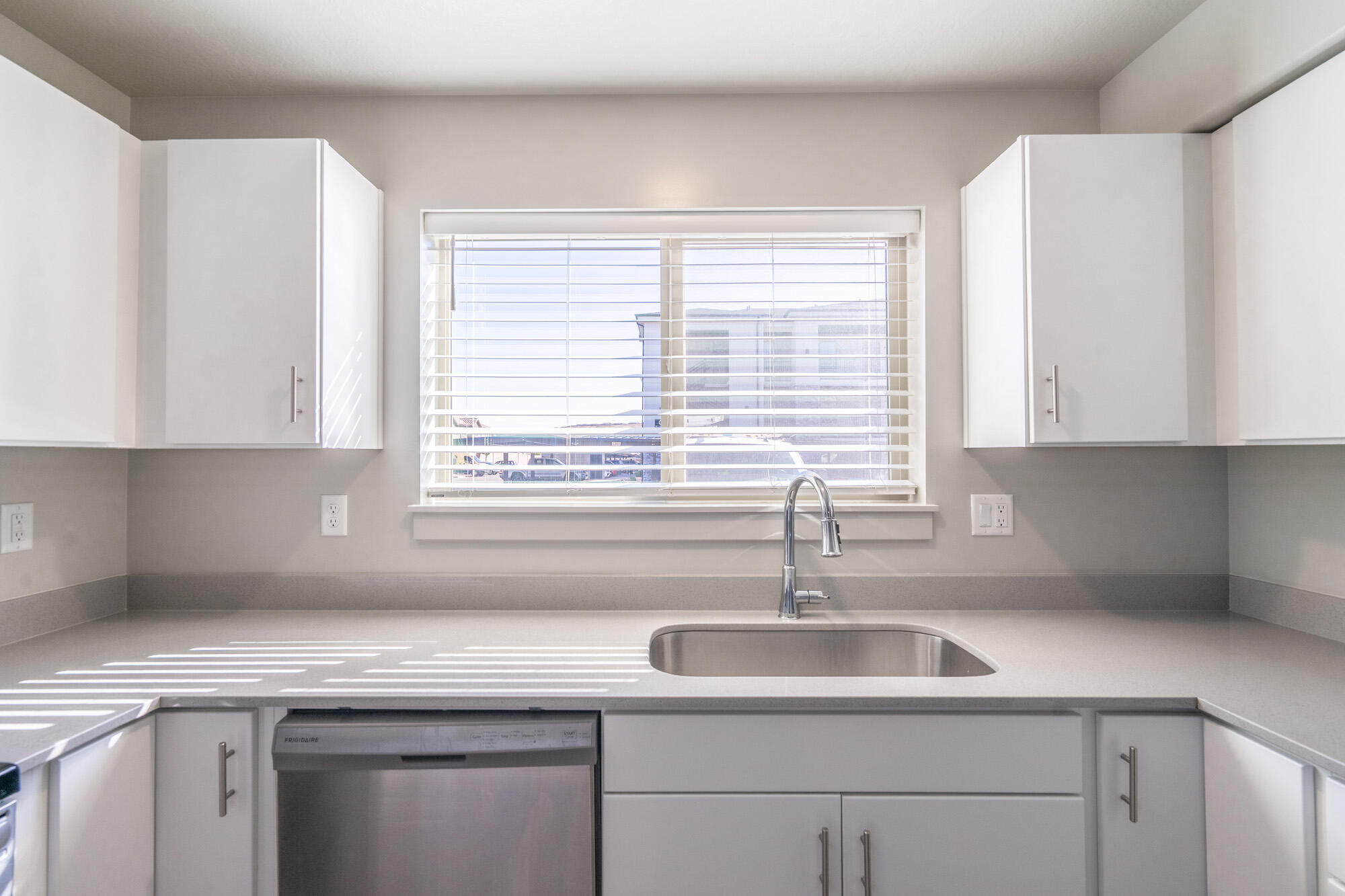 RED VISTA CONDO - Residential