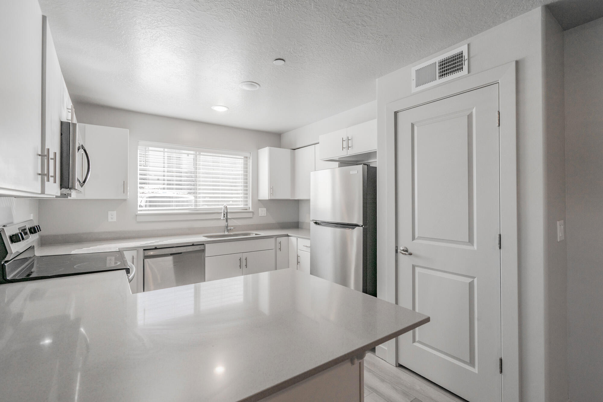 RED VISTA CONDO - Residential