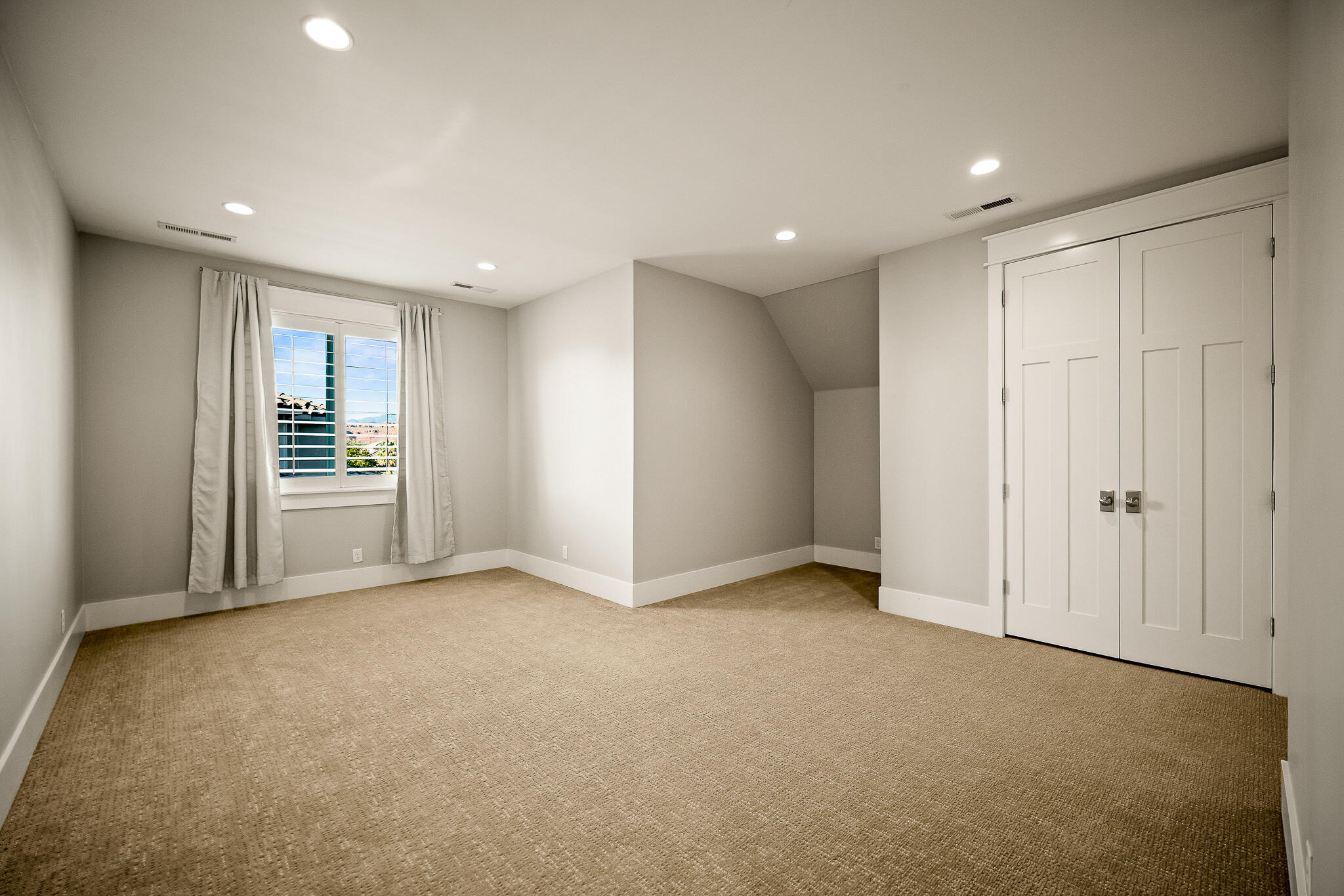 VINEYARDS - Residential