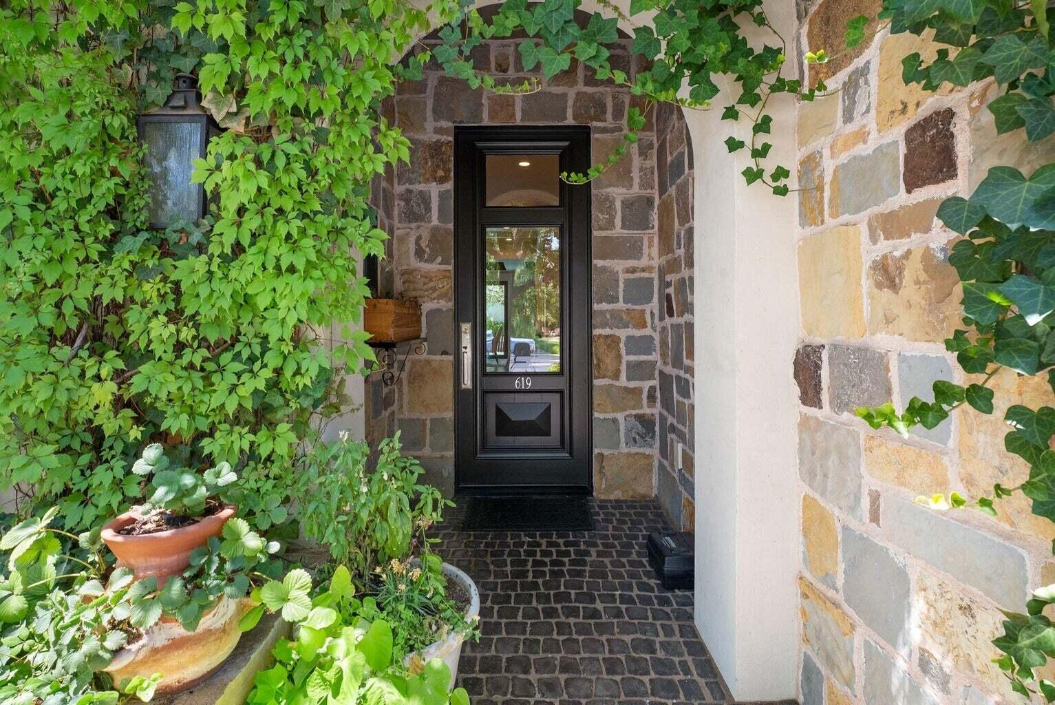 VINEYARDS - Residential