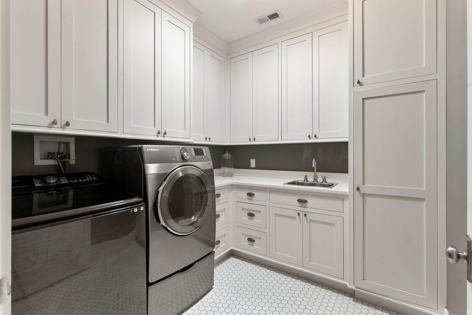 VINEYARDS - Residential