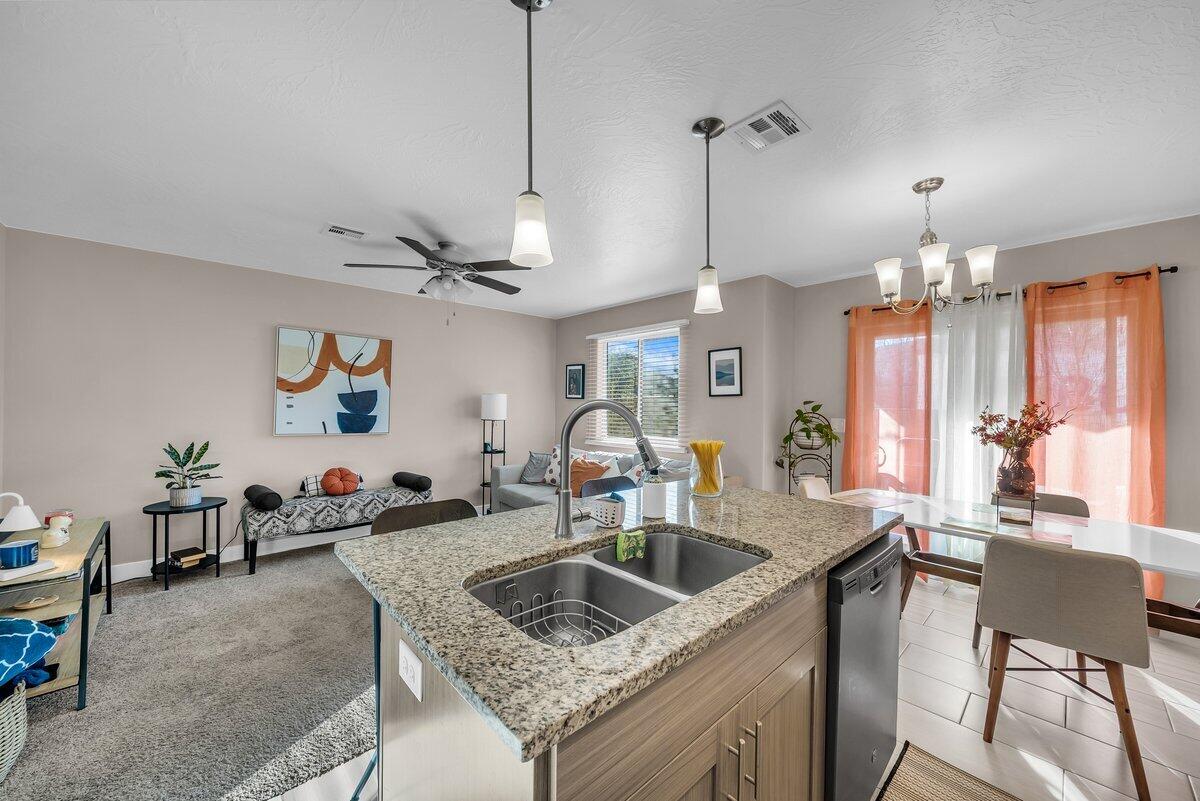 DESERT HILLS - Residential