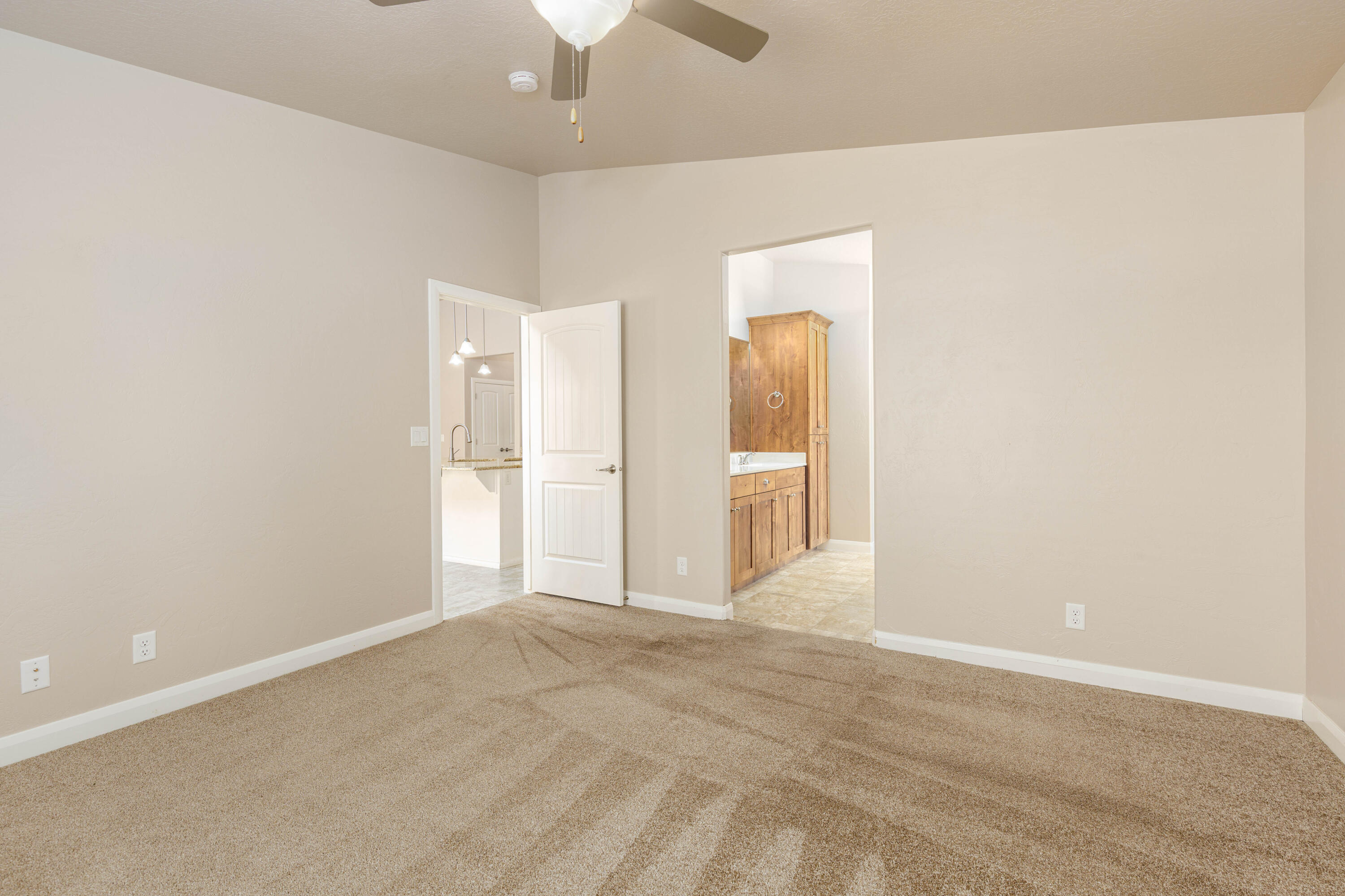 SUGAR PLUM IN THE FIELDS - Residential