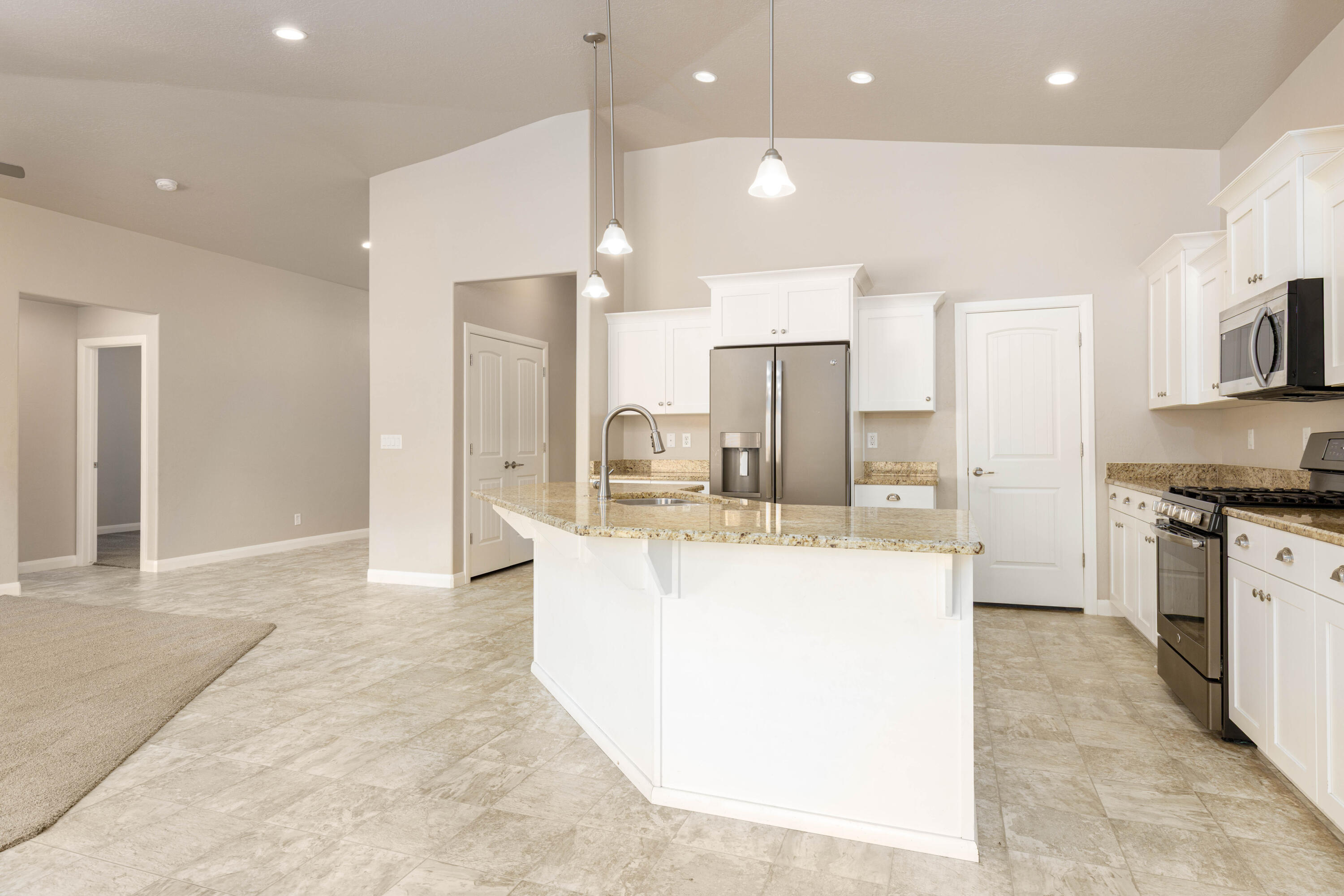 SUGAR PLUM IN THE FIELDS - Residential