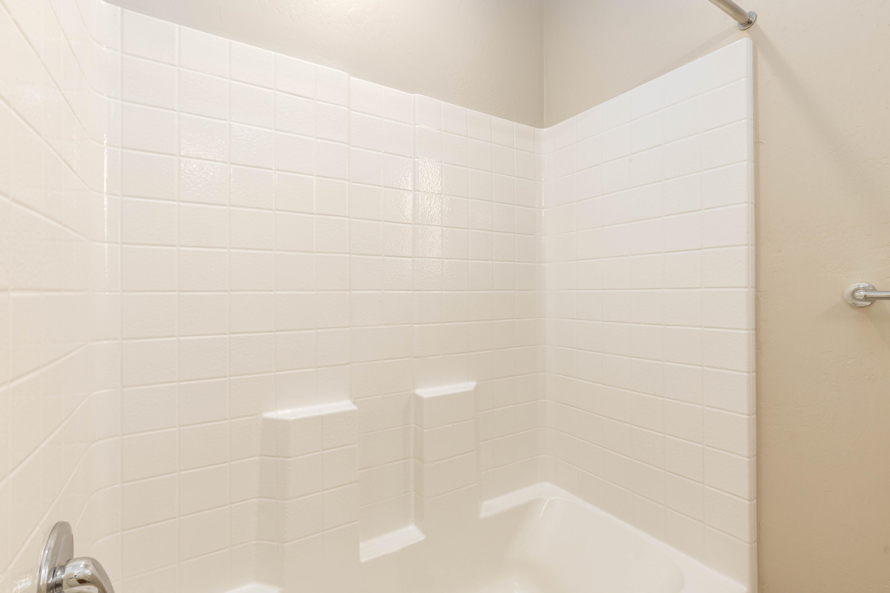 SUGAR PLUM IN THE FIELDS - Residential