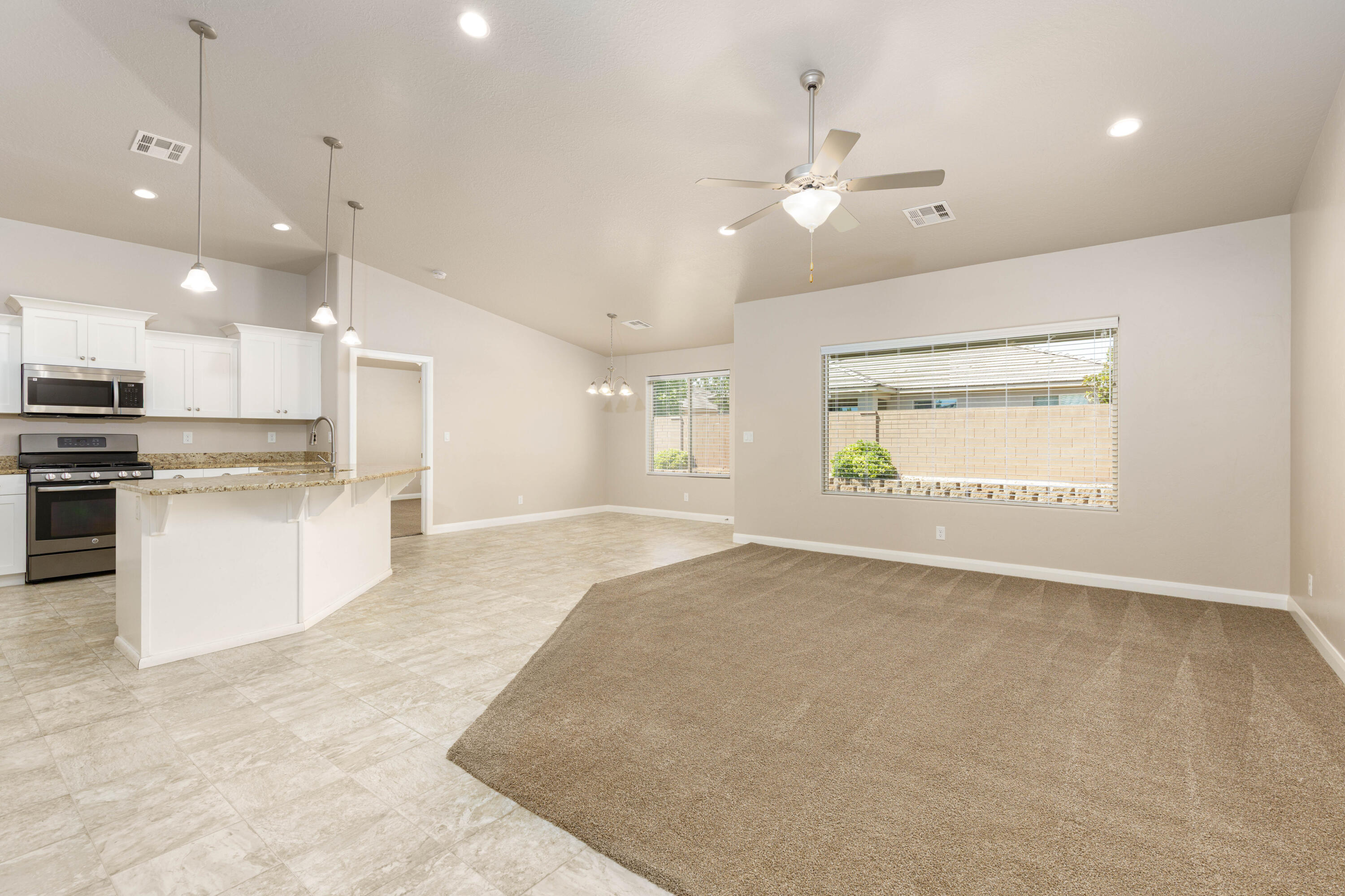 SUGAR PLUM IN THE FIELDS - Residential