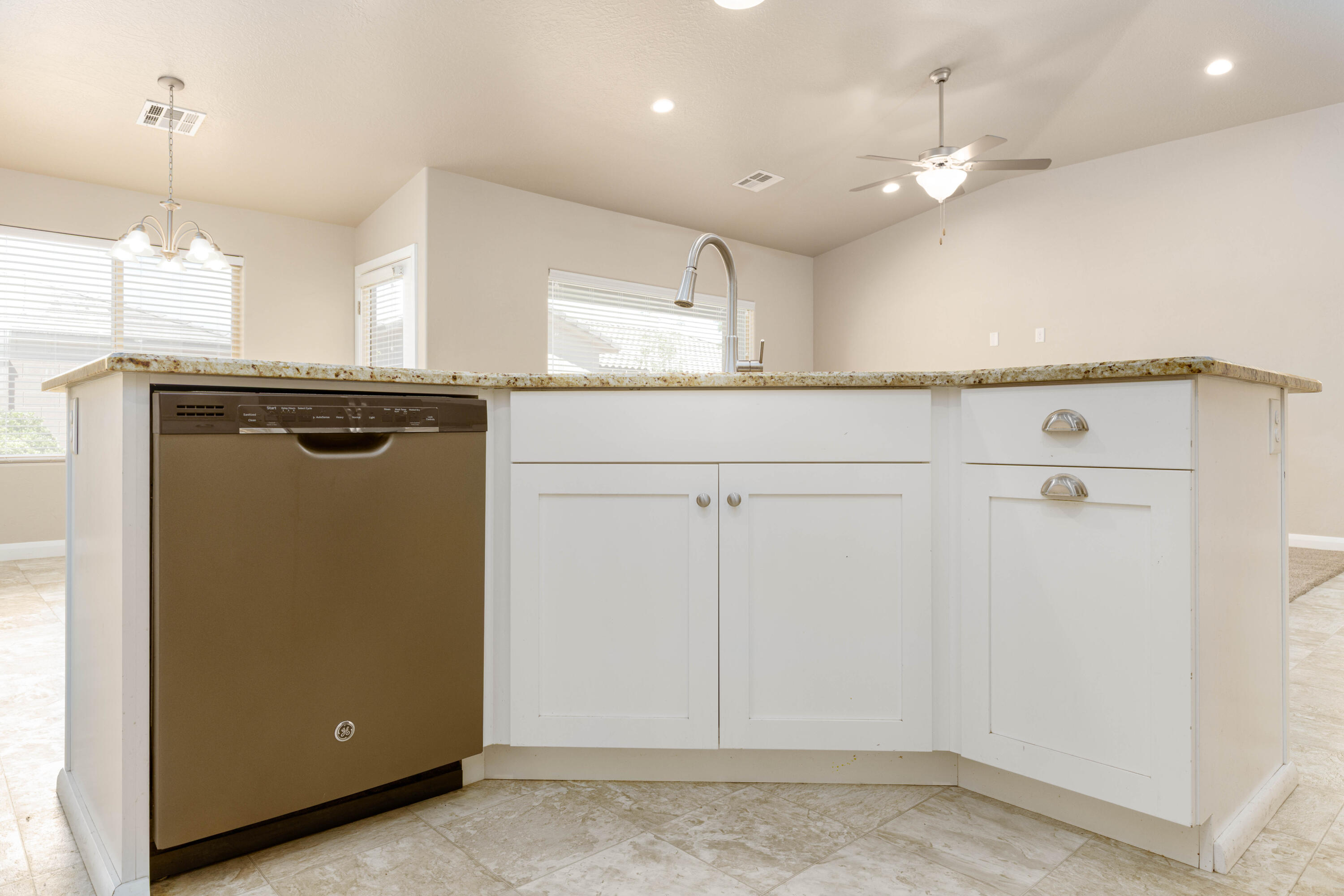 SUGAR PLUM IN THE FIELDS - Residential