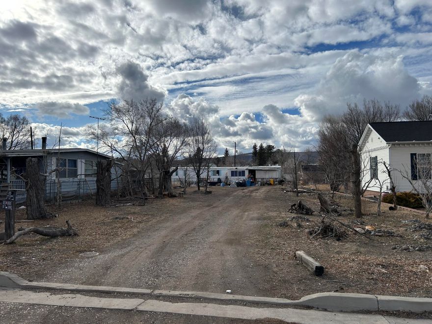 This is a 1.02 acre lot with Panguitch creek running right through the North West corner of the lot! Backs up to forest service land. Lot has 2 entrances for easy access. Don't delay, come see today!