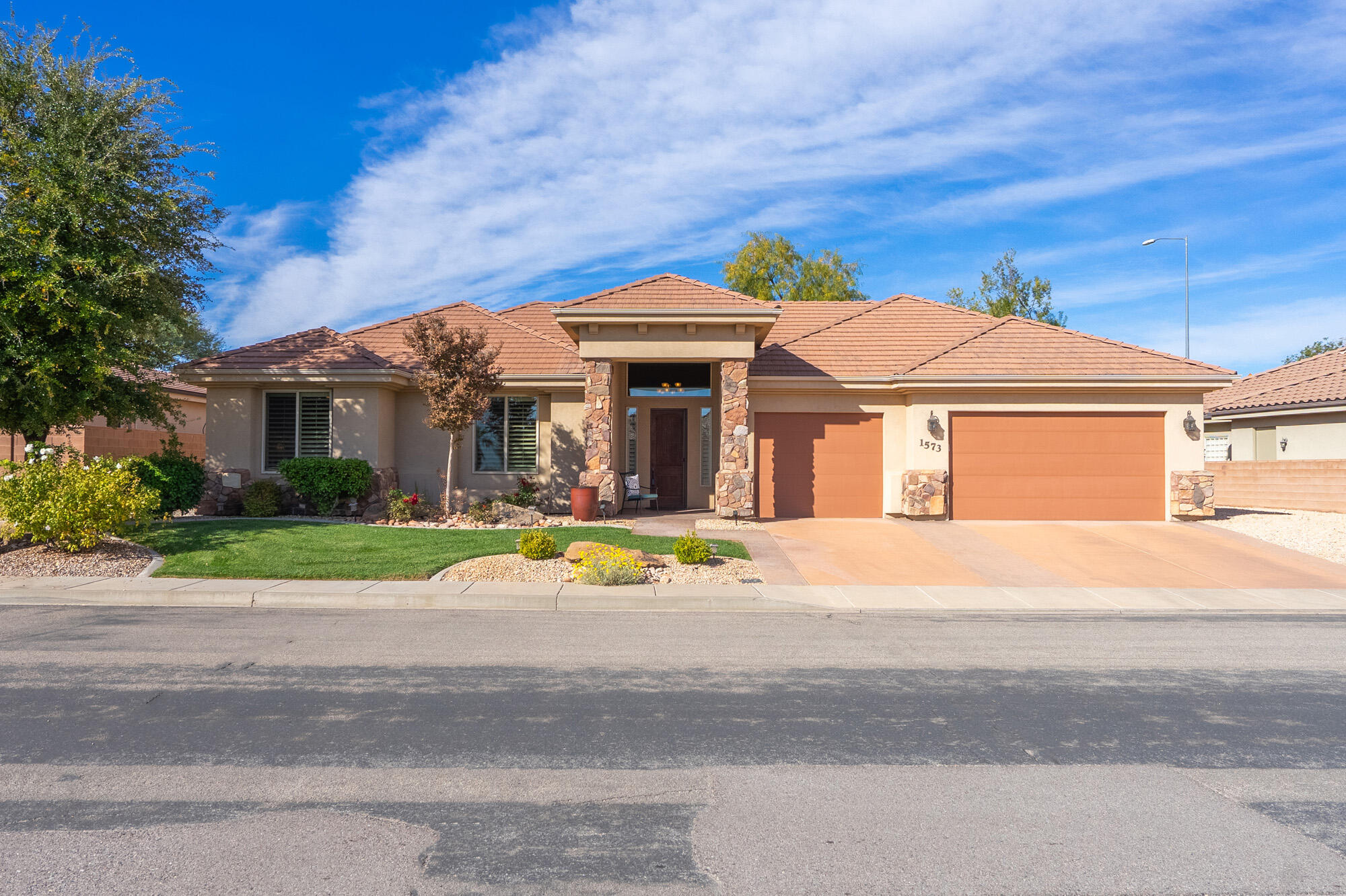 SILVERSTONE AT GREEN SPRINGS - Residential