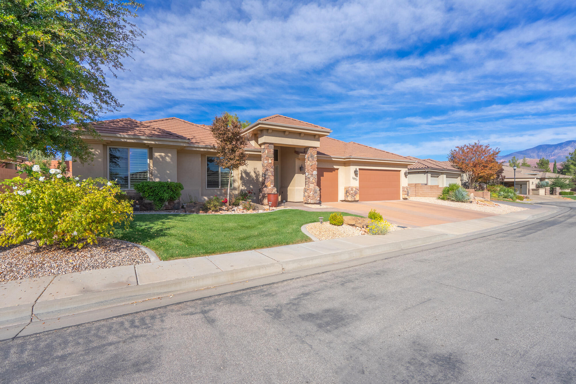 SILVERSTONE AT GREEN SPRINGS - Residential