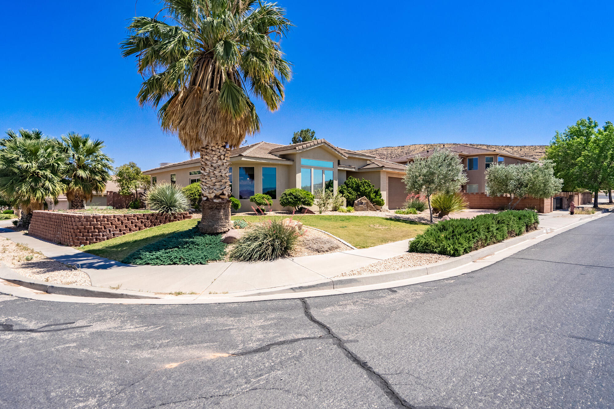 DESERT HILLS - Residential