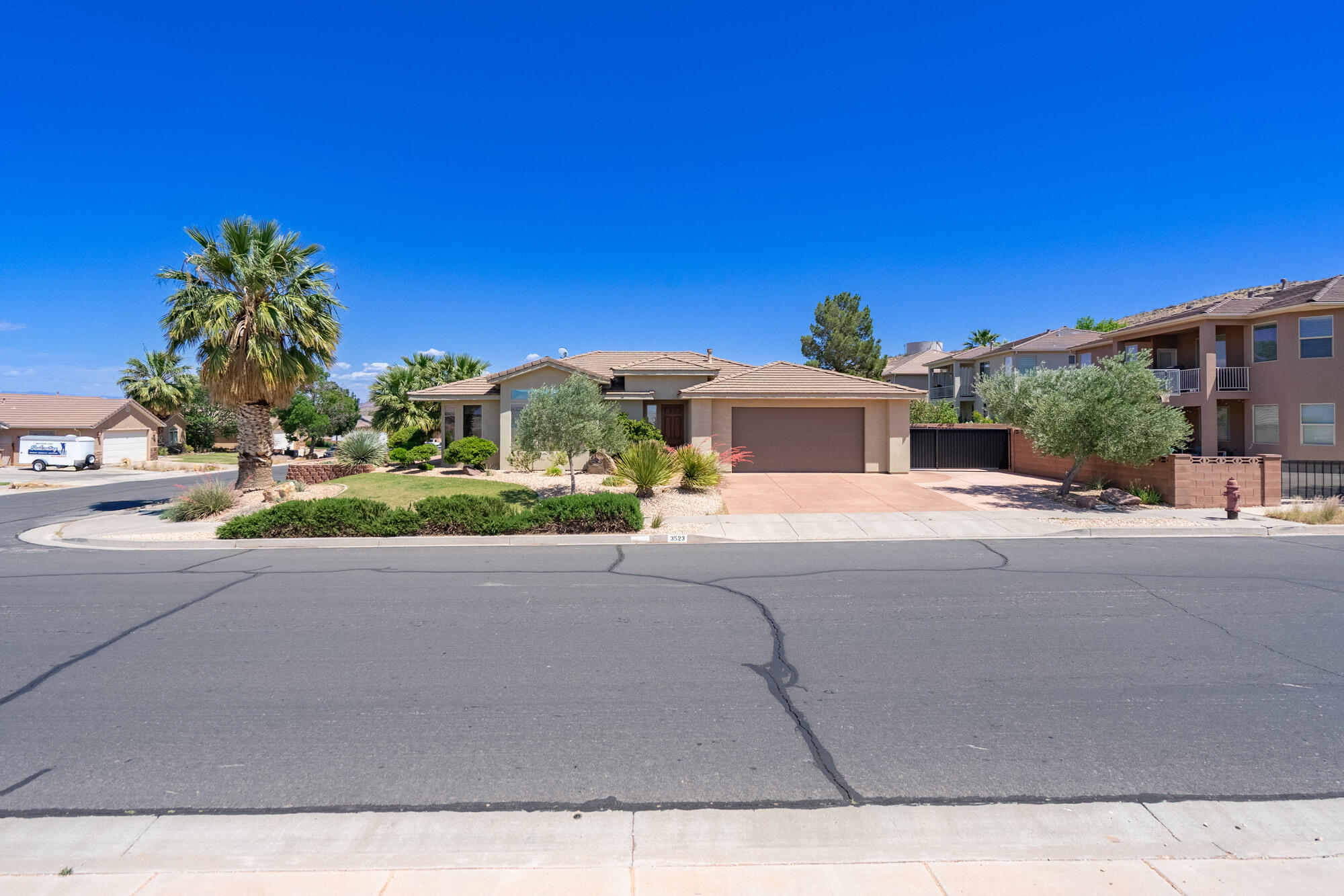 DESERT HILLS - Residential