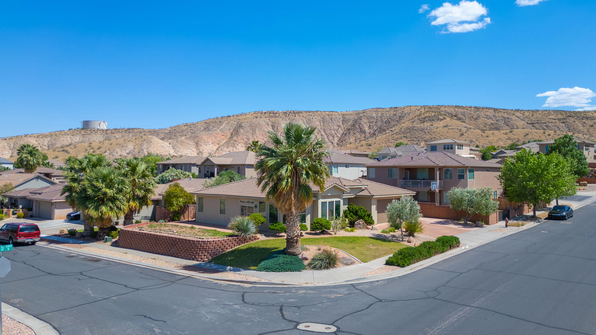 DESERT HILLS - Residential