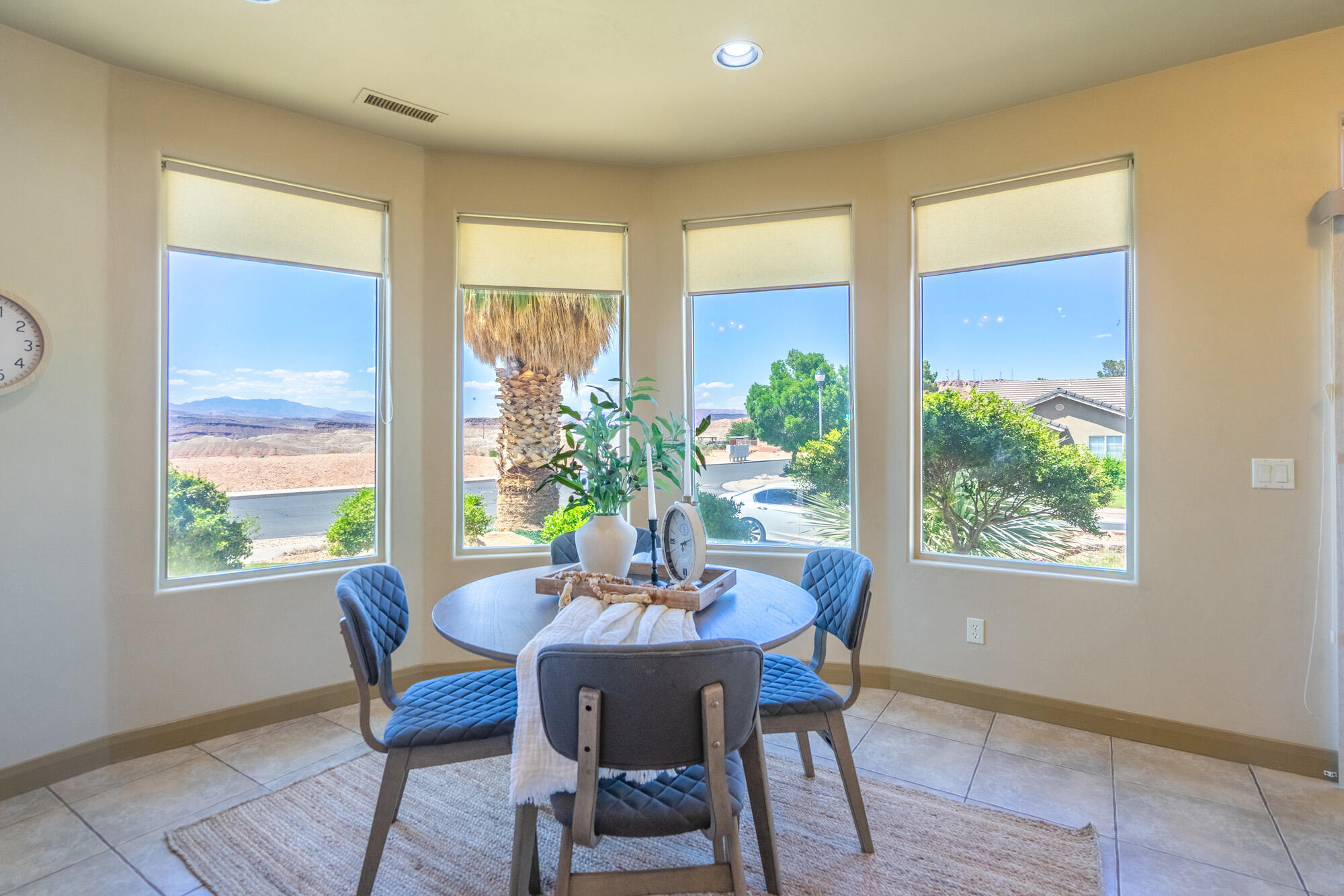 DESERT HILLS - Residential