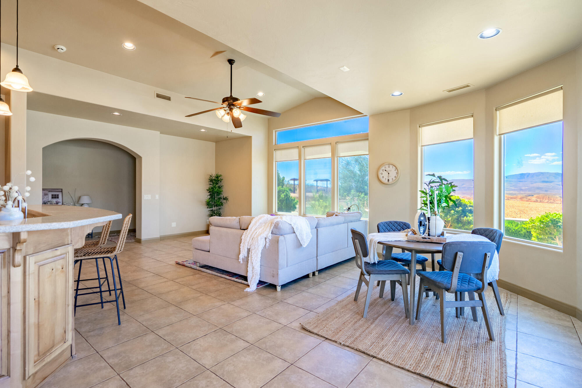 DESERT HILLS - Residential