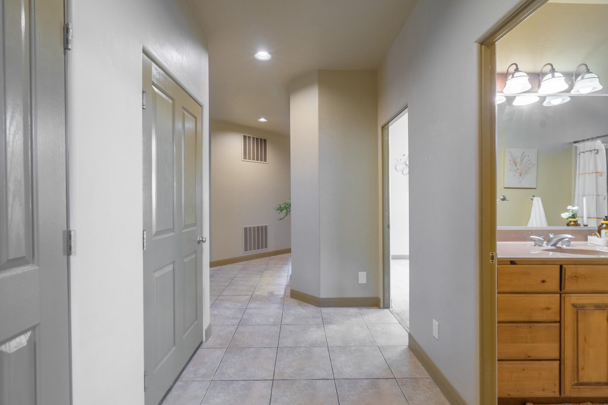 DESERT HILLS - Residential