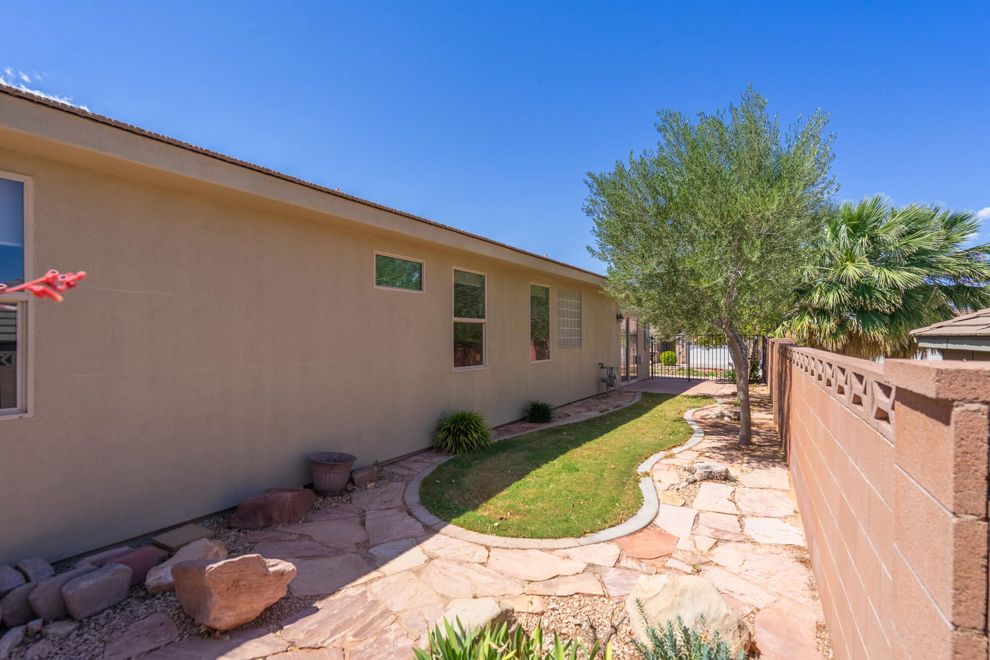 DESERT HILLS - Residential