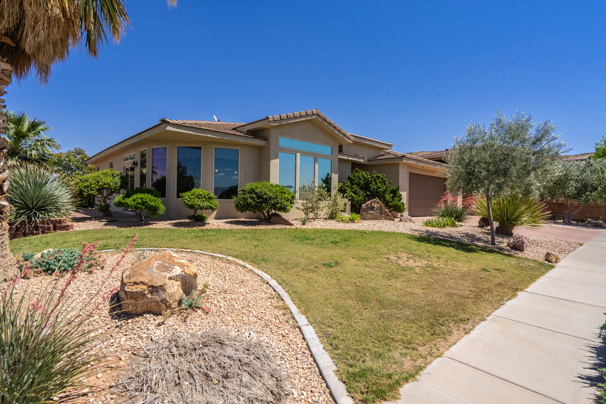 DESERT HILLS - Residential