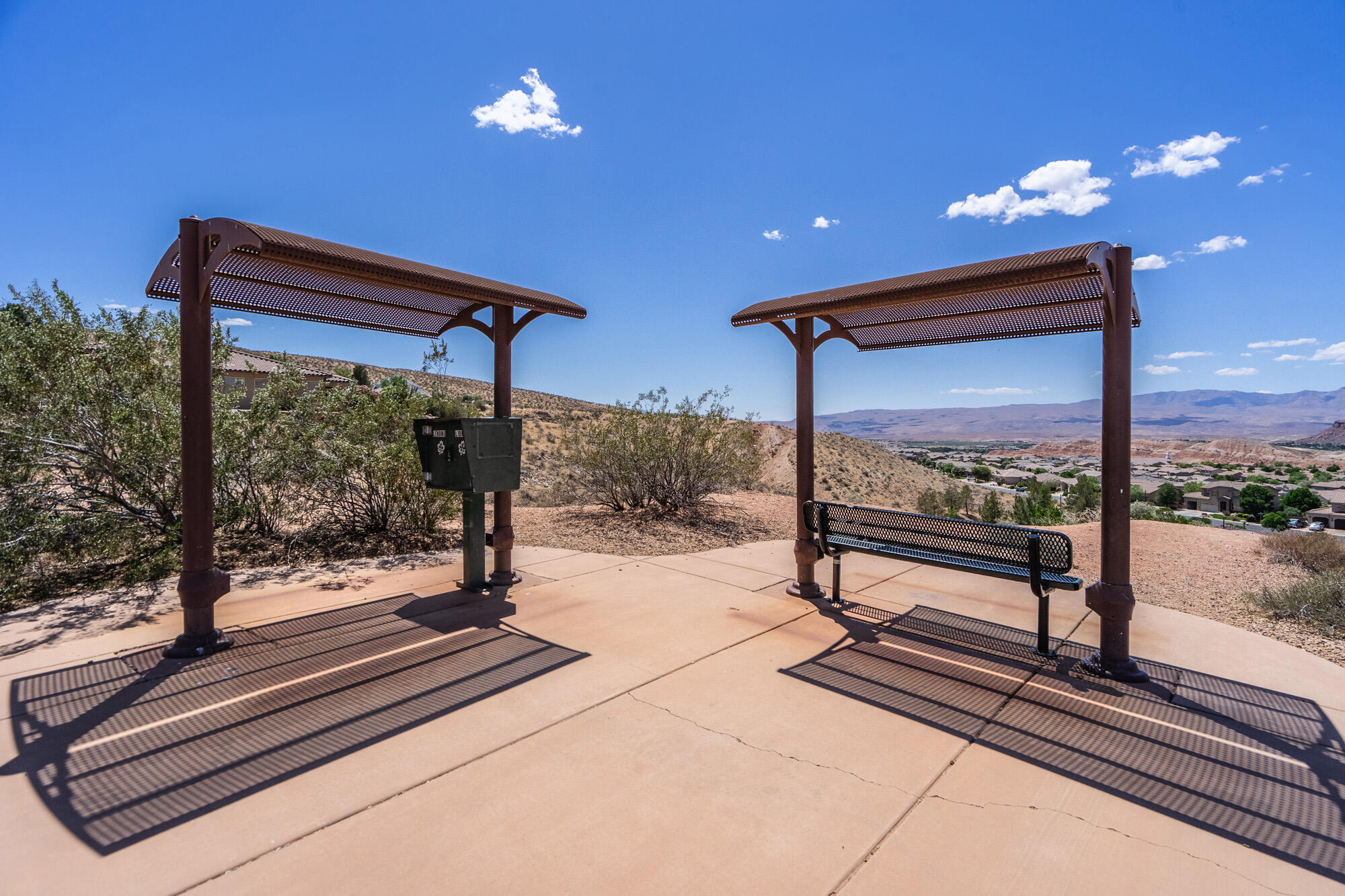 DESERT HILLS - Residential