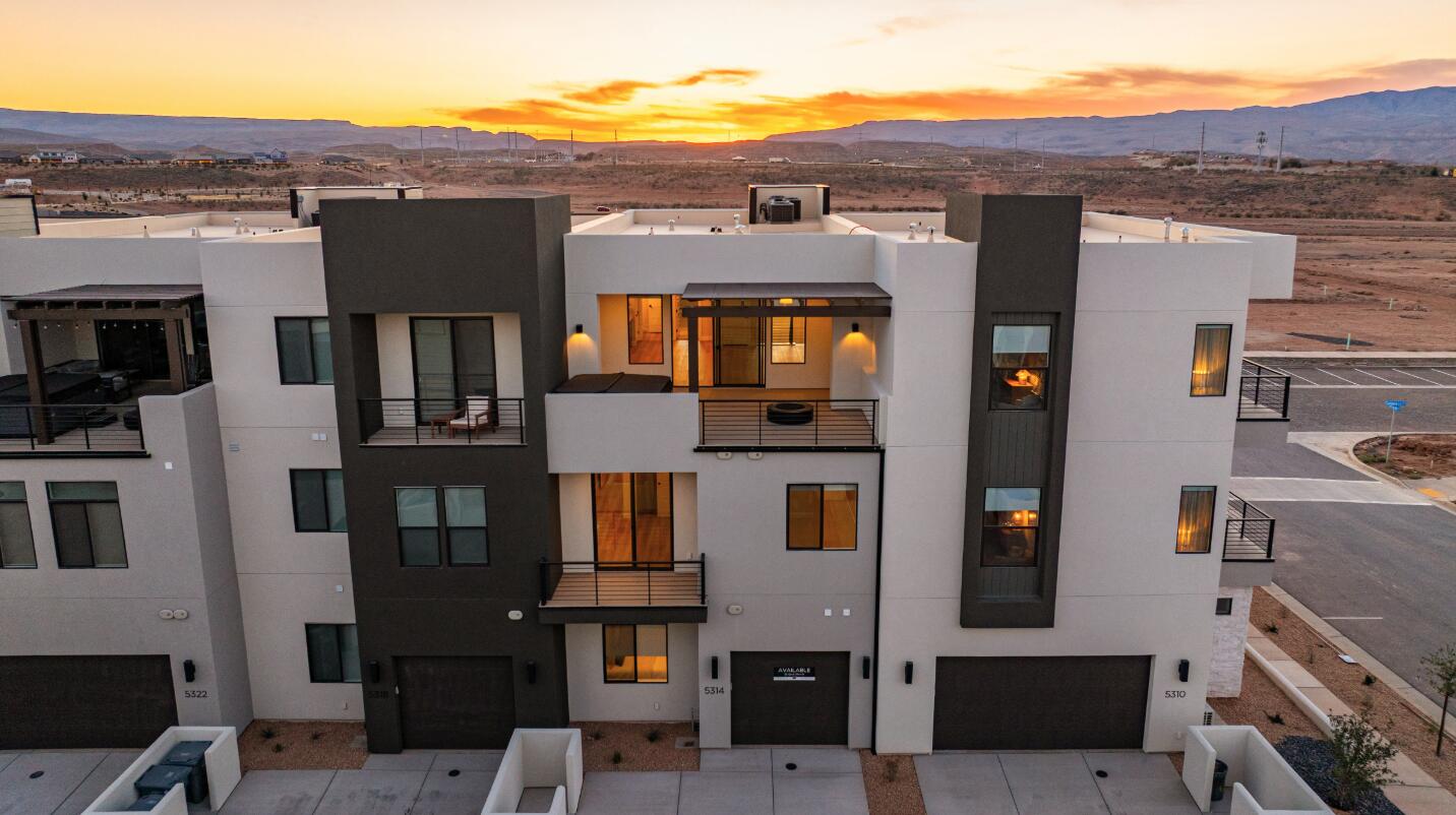 DESERT COLOR RESORT - Residential