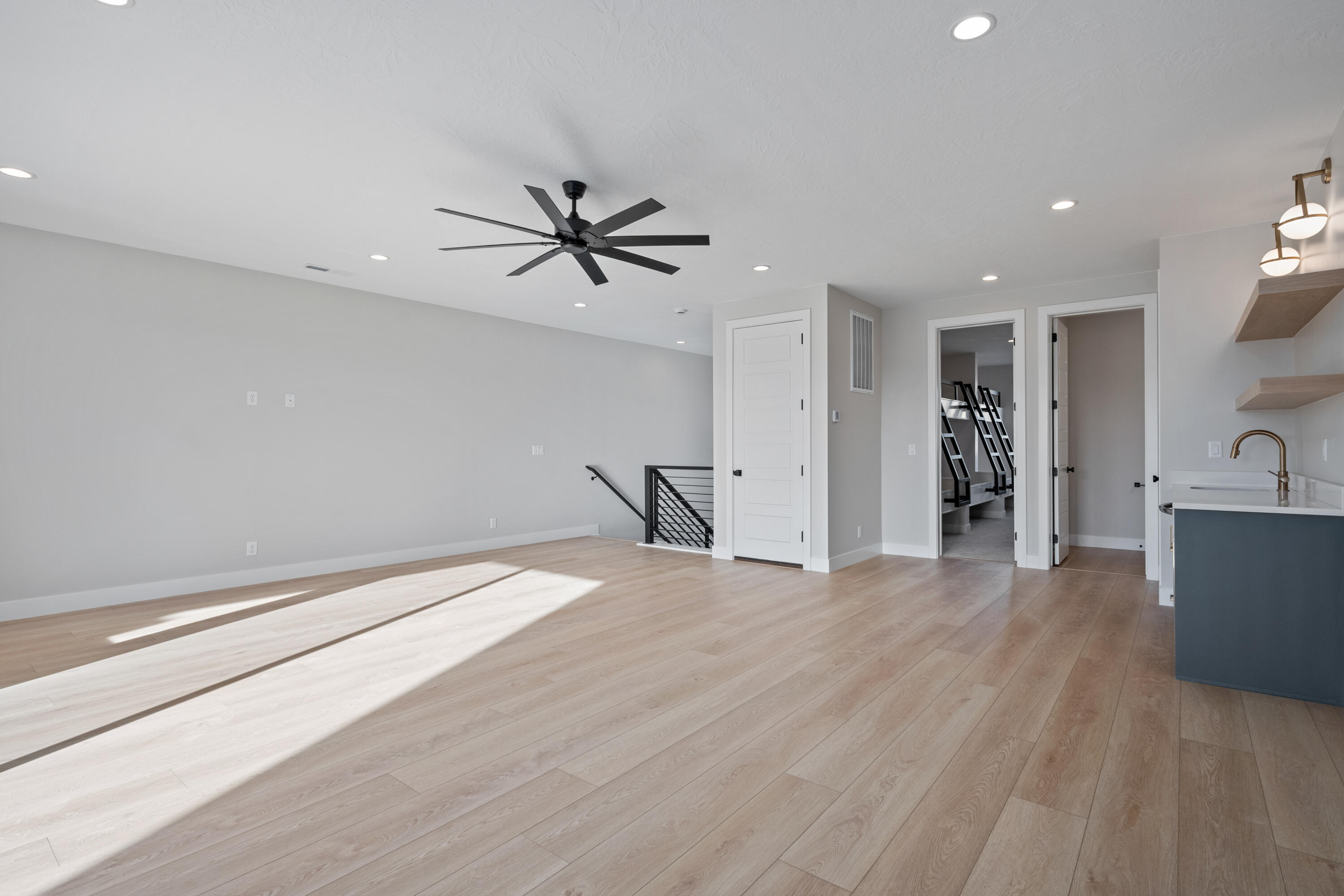 DESERT COLOR RESORT - Residential