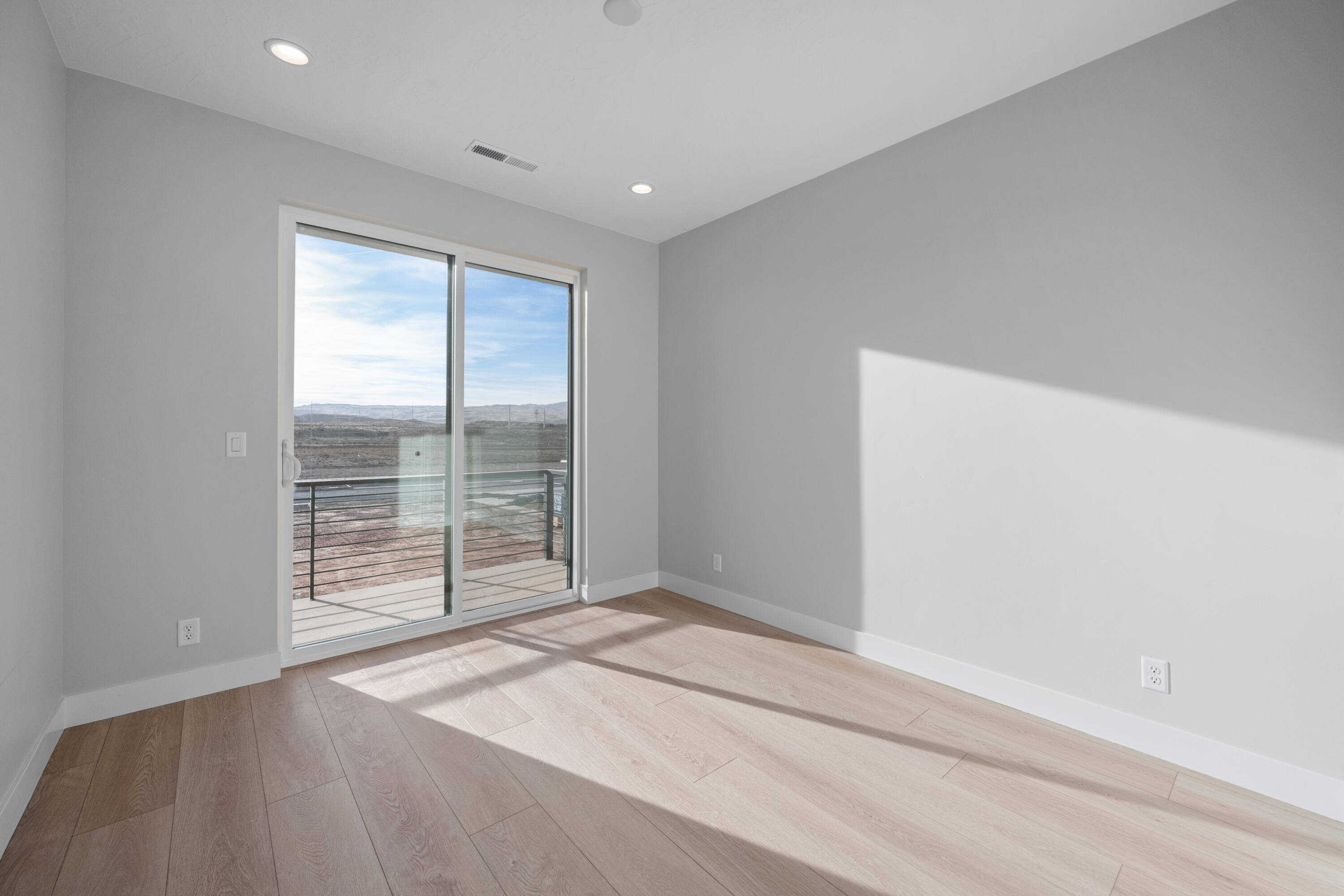 DESERT COLOR RESORT - Residential