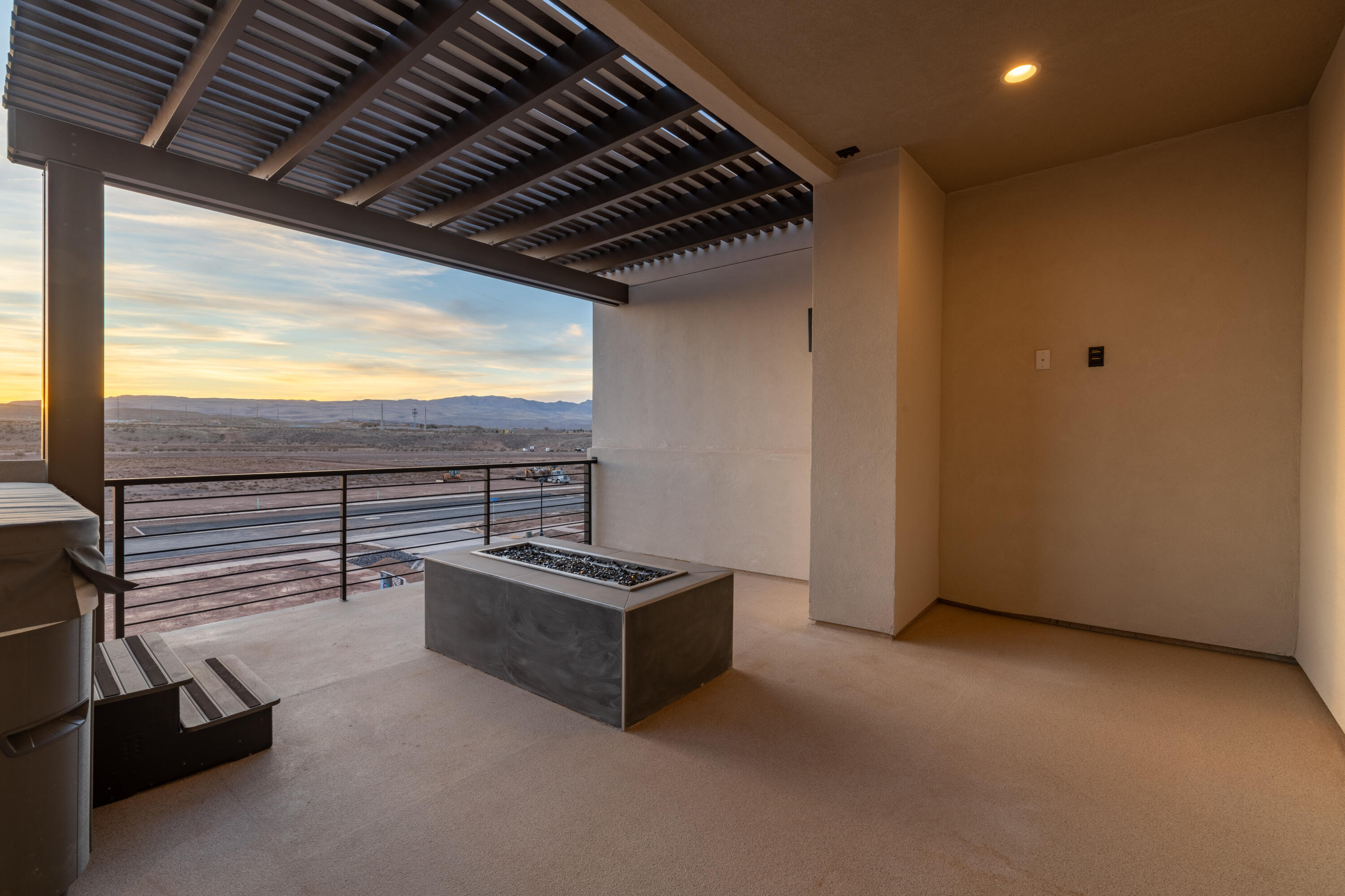 DESERT COLOR RESORT - Residential