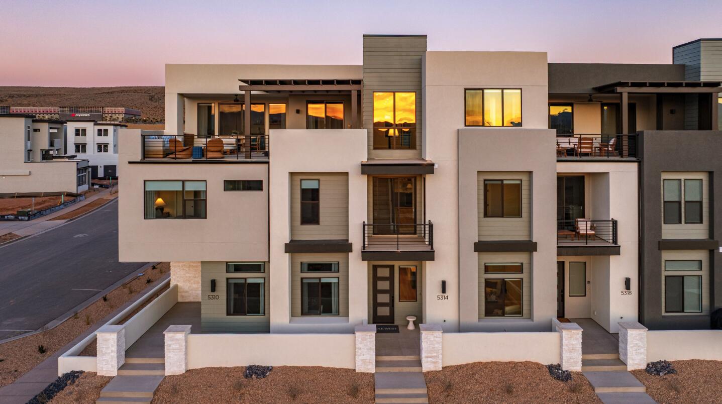 DESERT COLOR RESORT - Residential