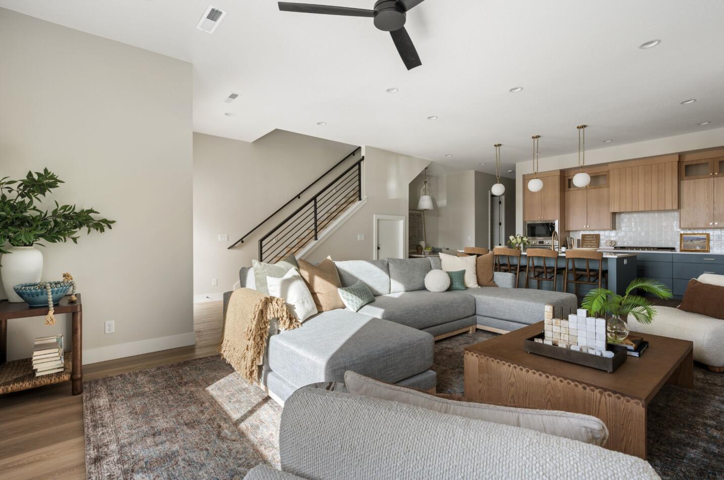 DESERT COLOR RESORT - Residential