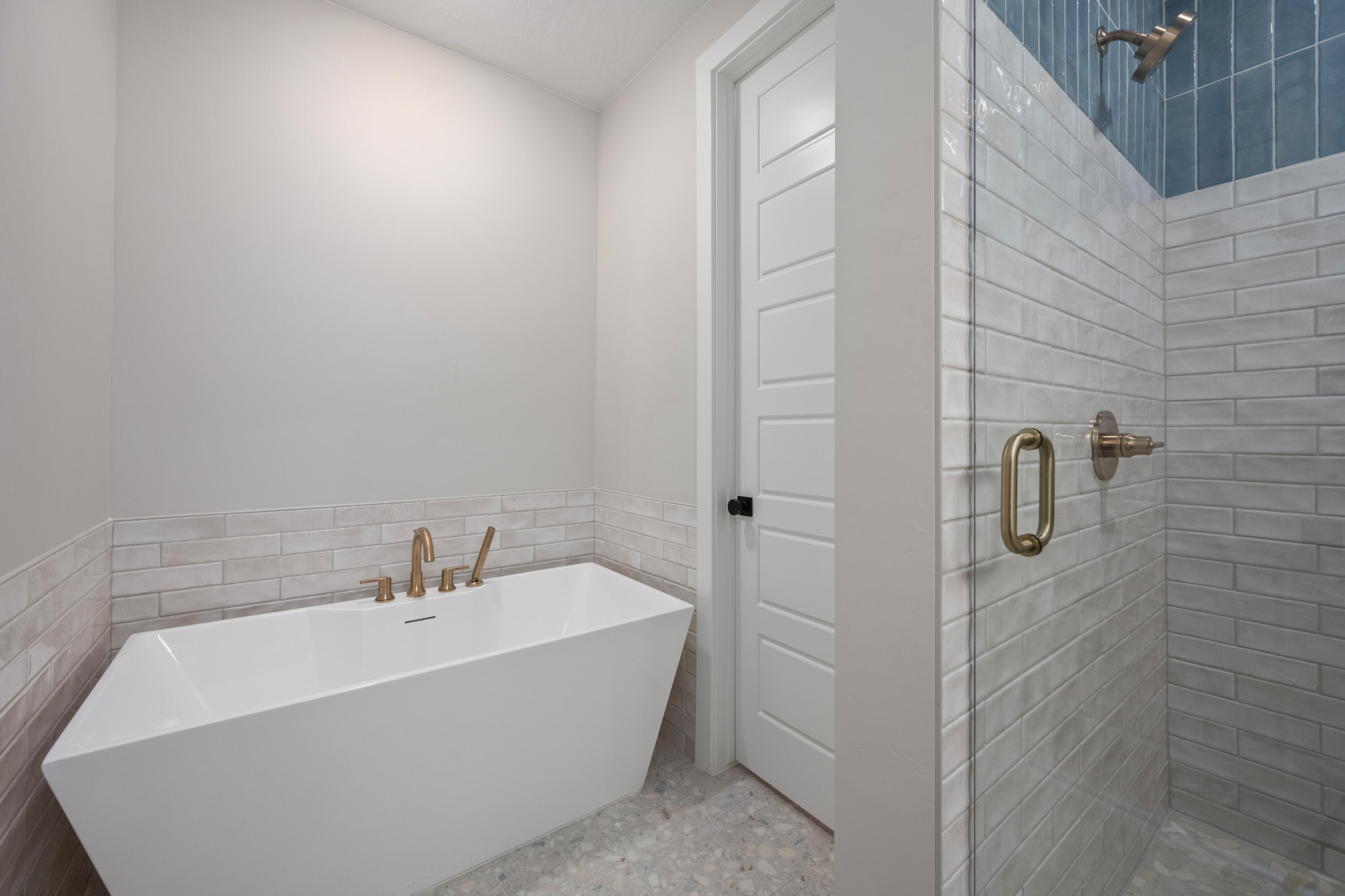 DESERT COLOR RESORT - Residential