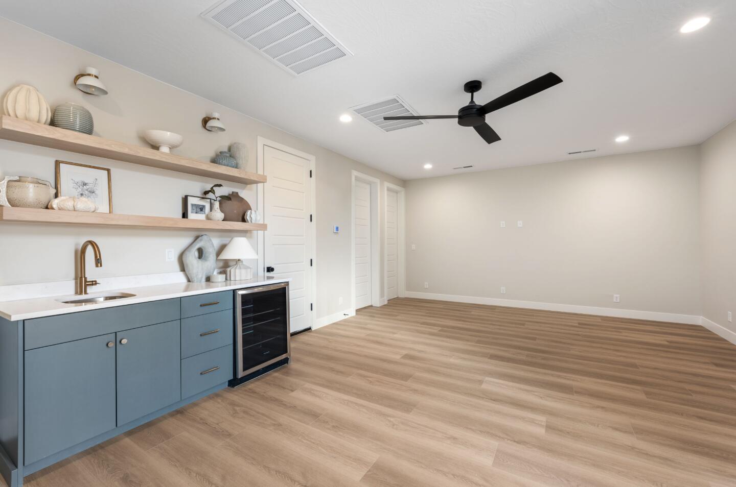 DESERT COLOR RESORT - Residential