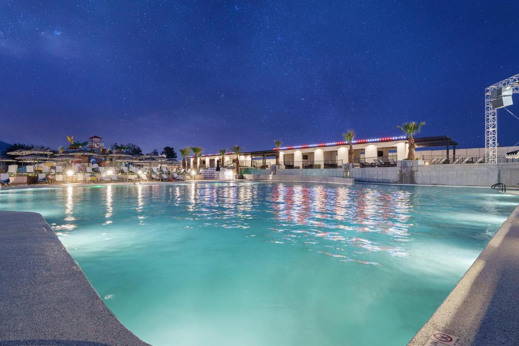 PECAN VALLEY - Residential Income