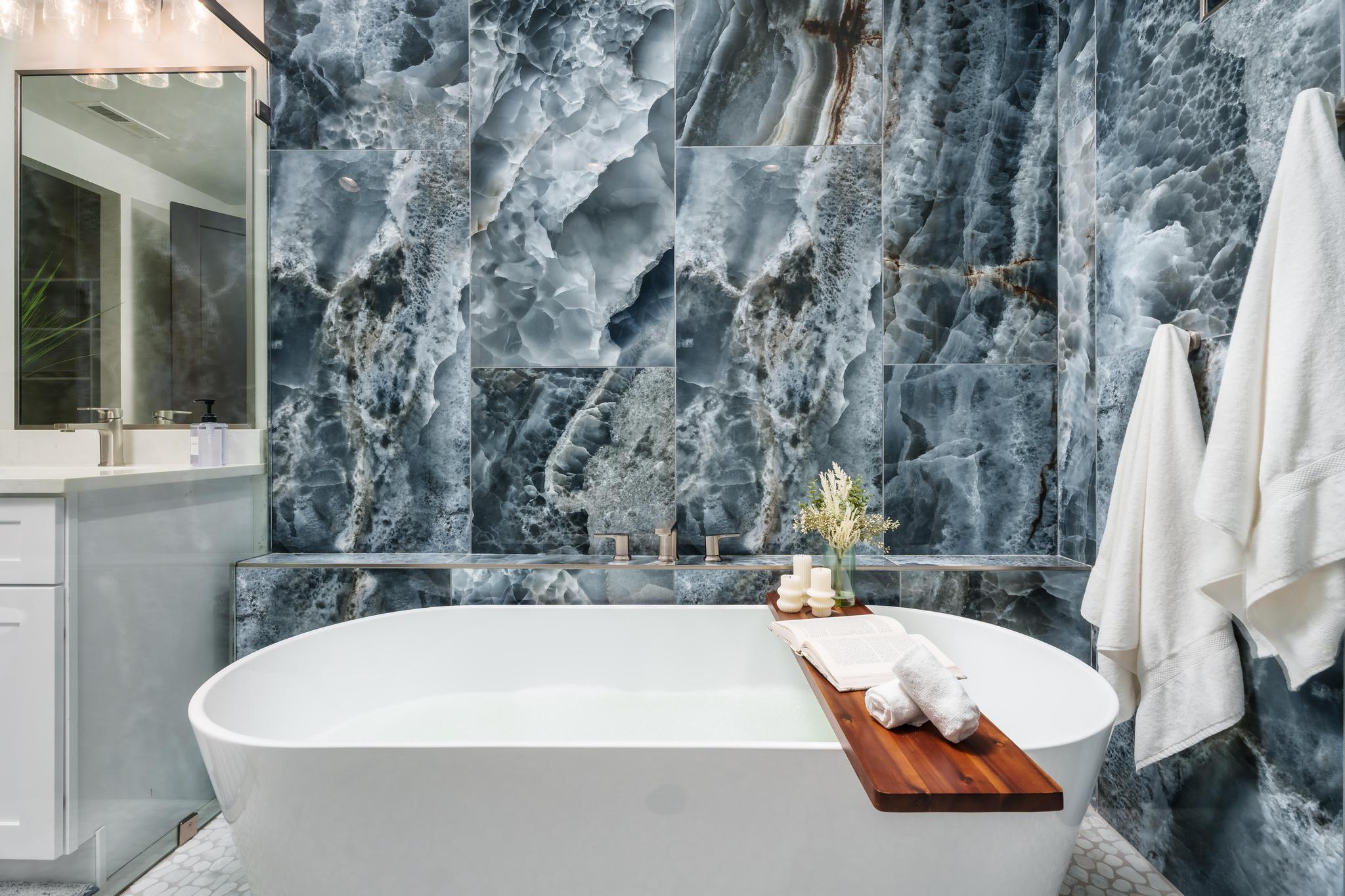 PECAN VALLEY - Residential Income