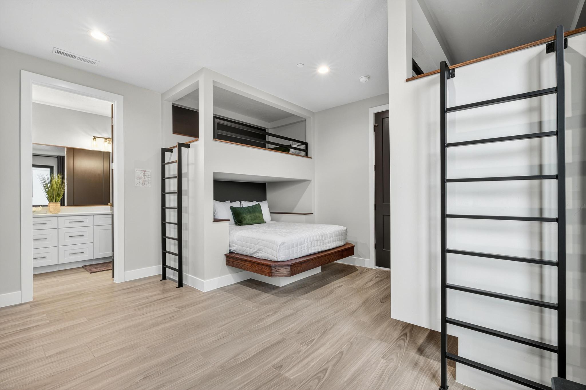 PECAN VALLEY - Residential Income