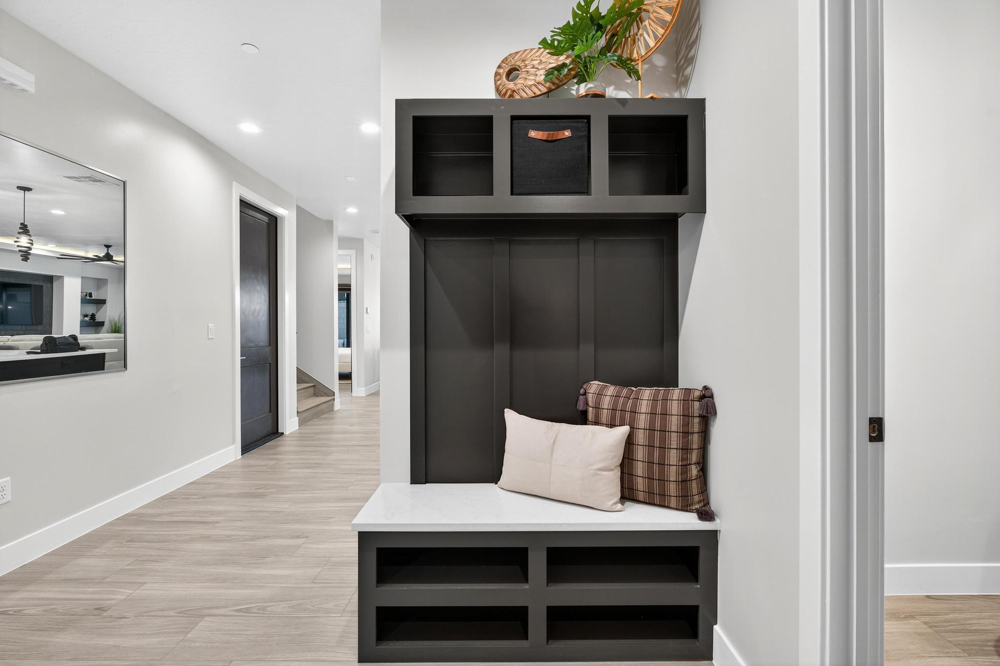 PECAN VALLEY - Residential Income