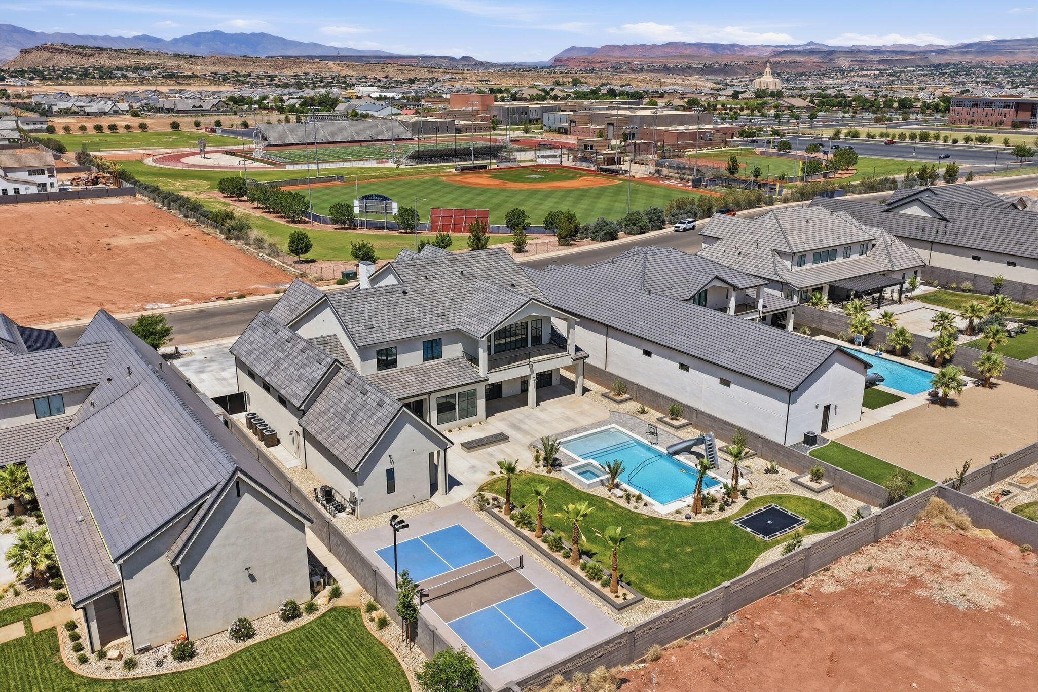 BRECKENRIDGE ESTATES - Residential