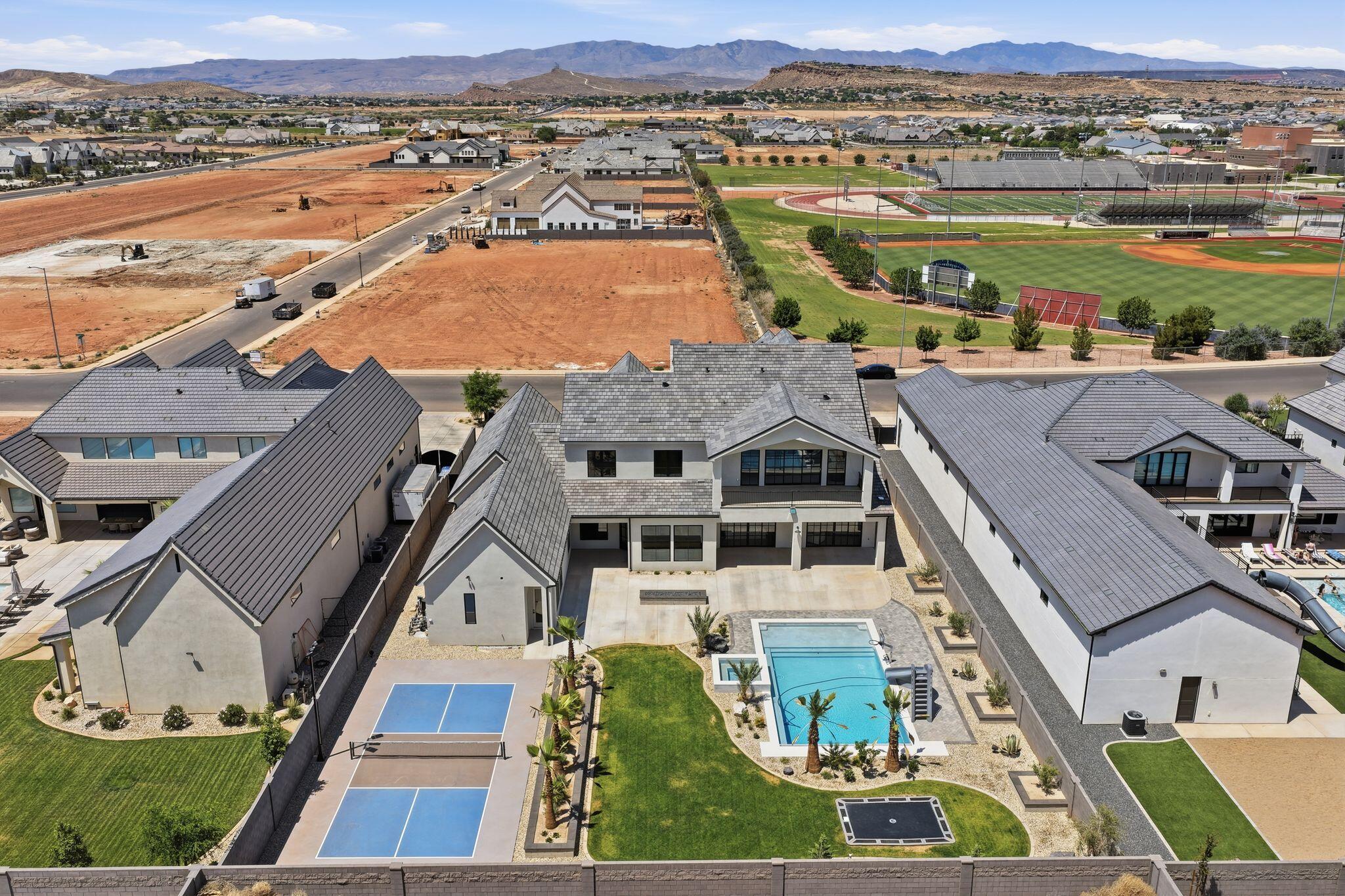 BRECKENRIDGE ESTATES - Residential