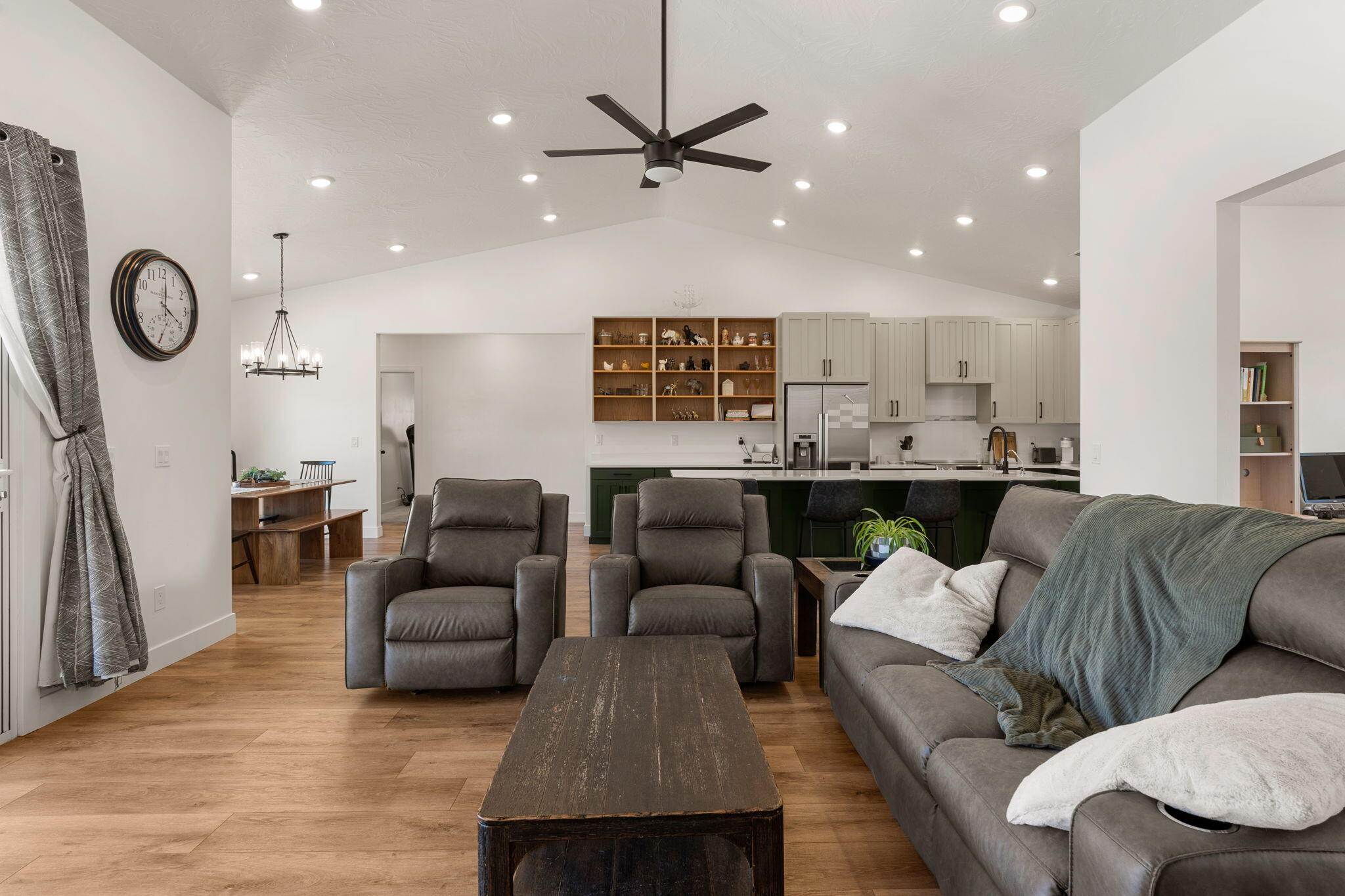 DIXIE SPRINGS - Residential