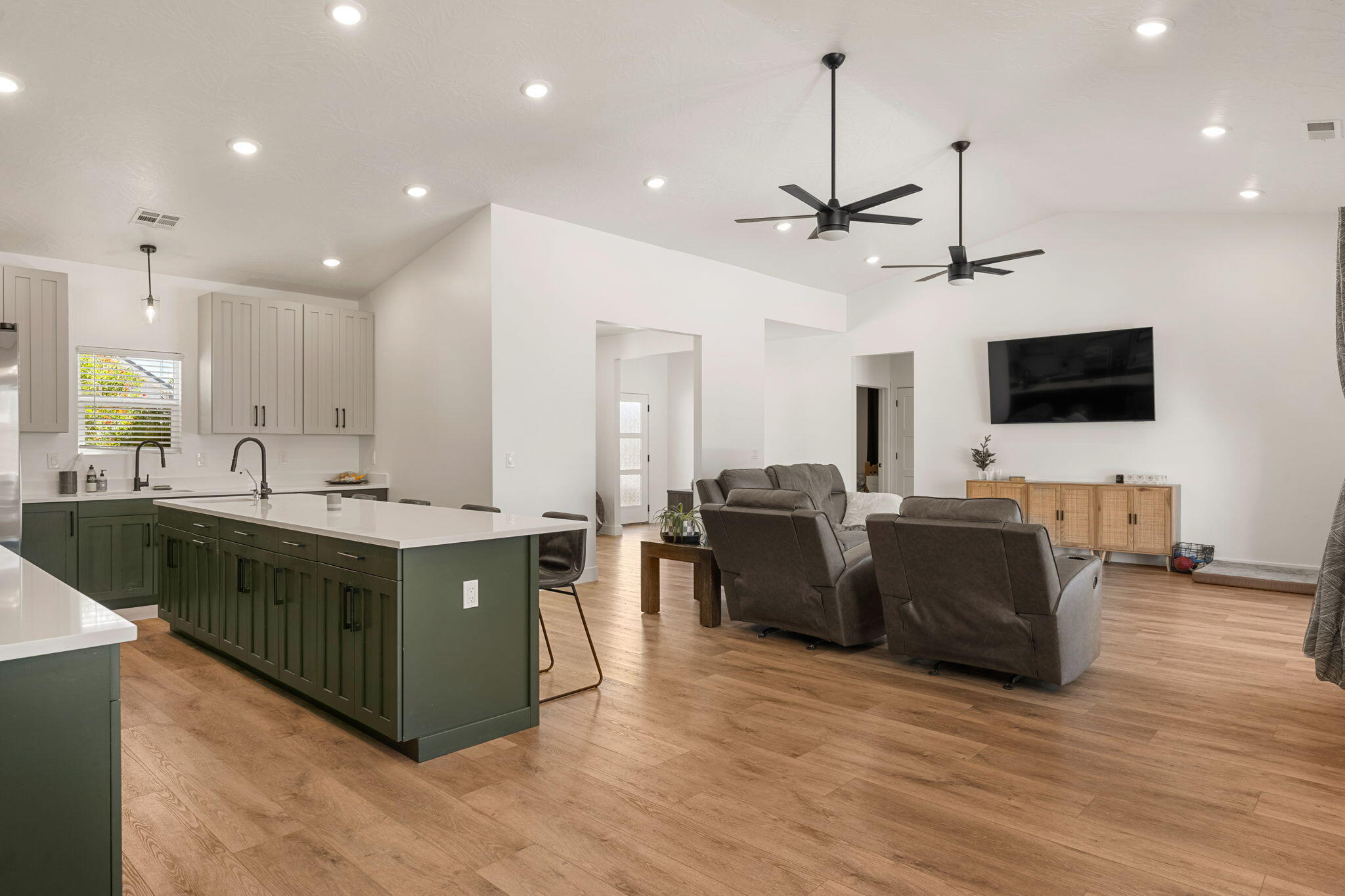 DIXIE SPRINGS - Residential