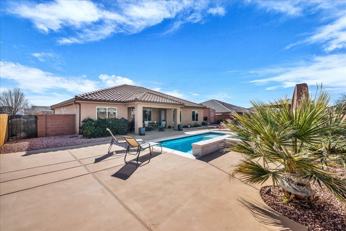 SUGAR PLUM IN THE FIELDS - Residential