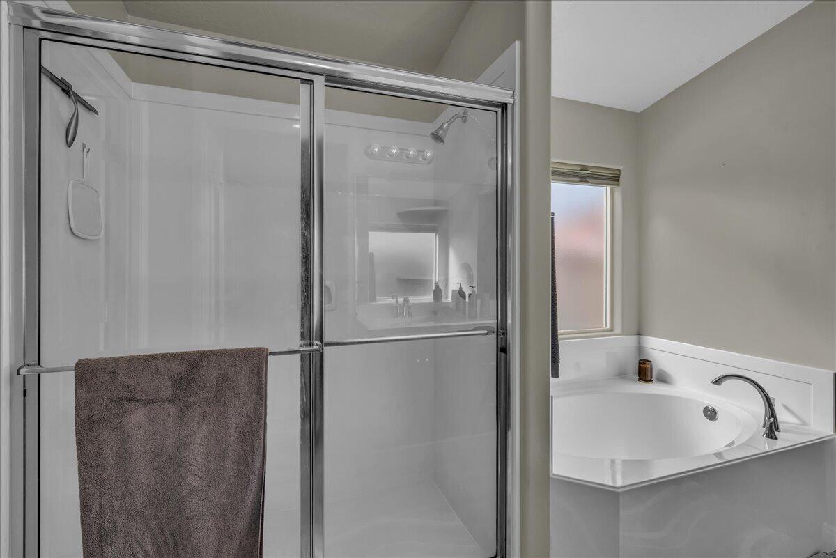 SUGAR PLUM IN THE FIELDS - Residential