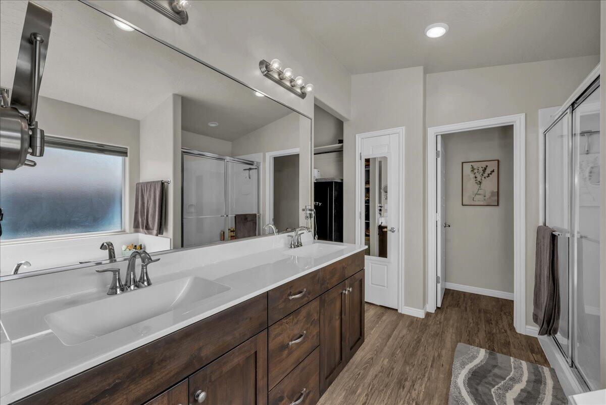 SUGAR PLUM IN THE FIELDS - Residential