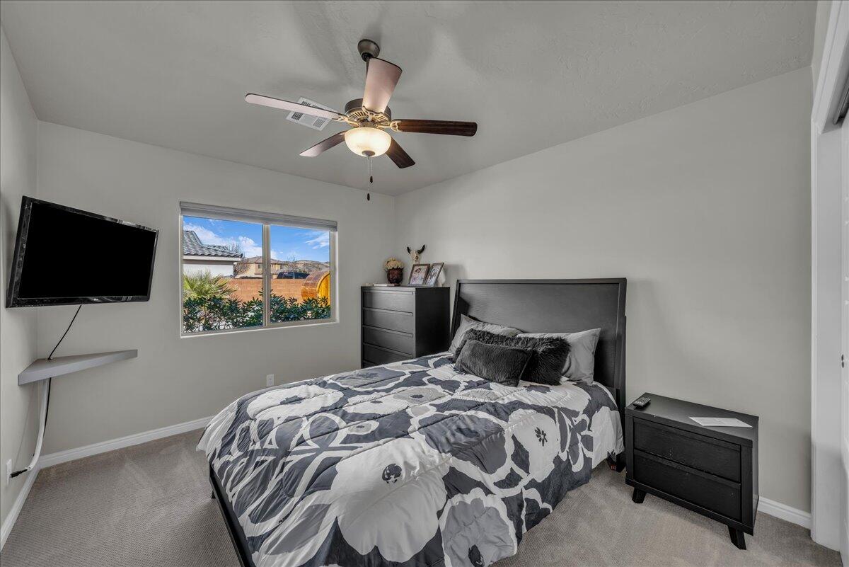 SUGAR PLUM IN THE FIELDS - Residential