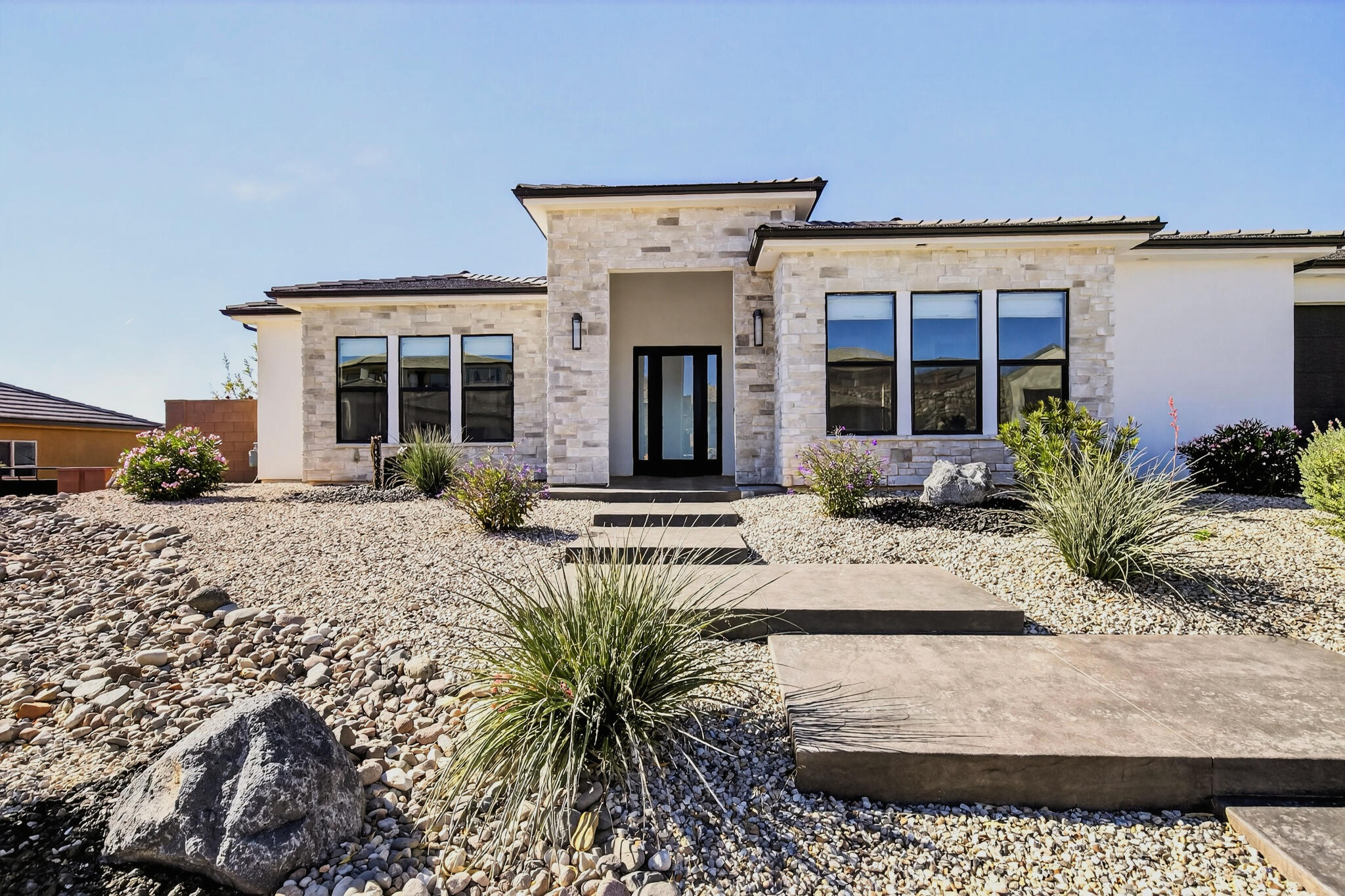 WASHINGTON VISTA - Residential