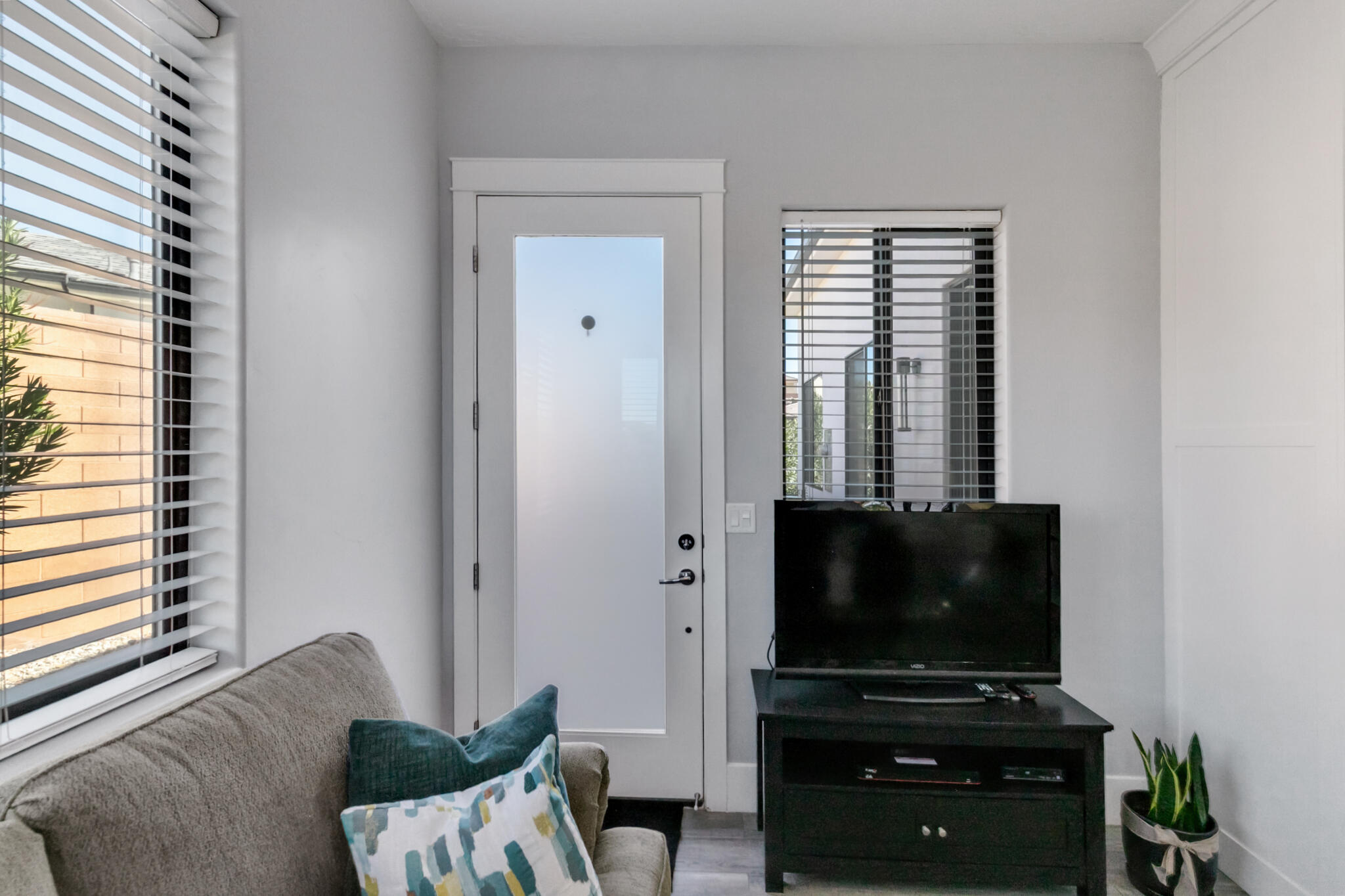 WASHINGTON VISTA - Residential