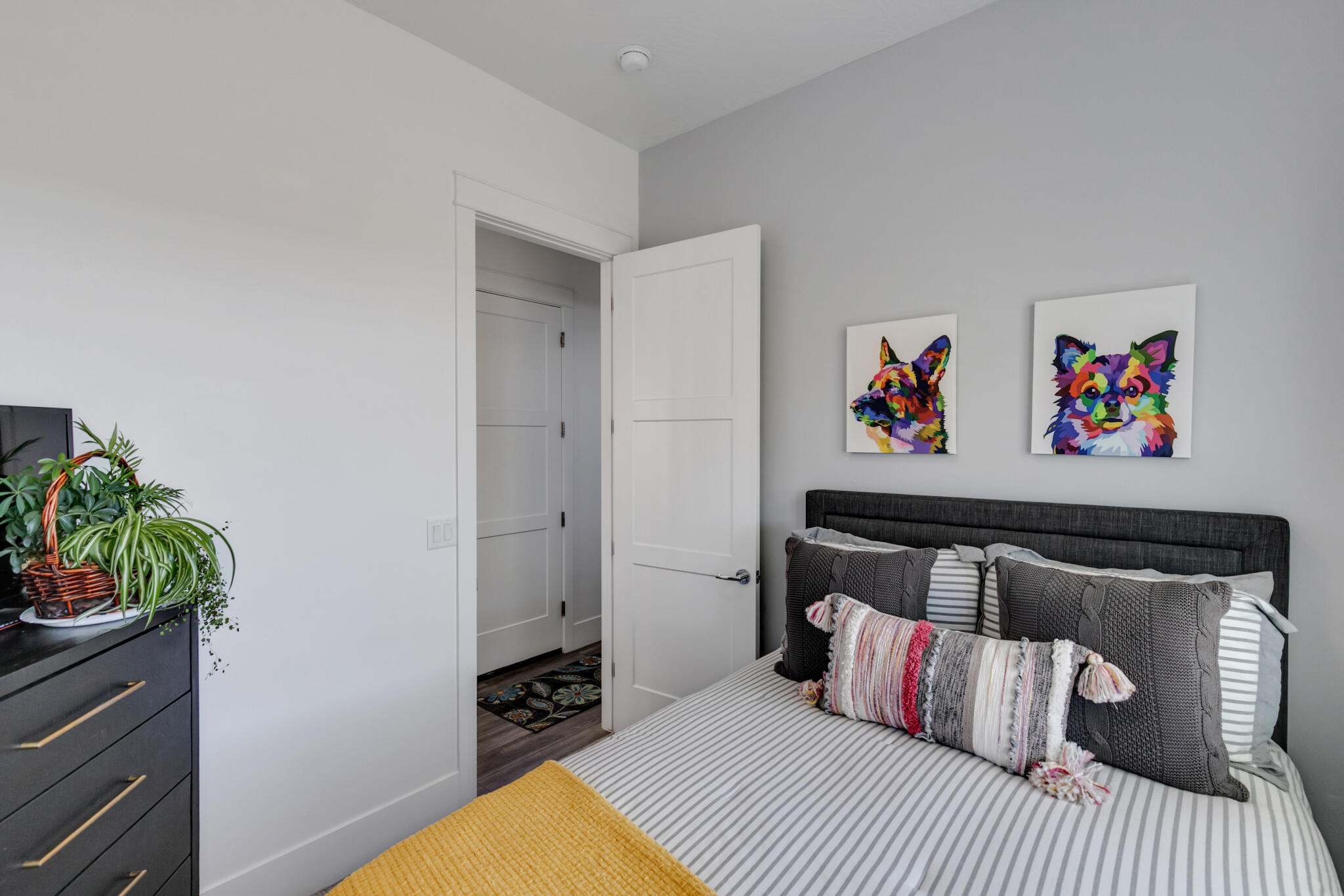 WASHINGTON VISTA - Residential