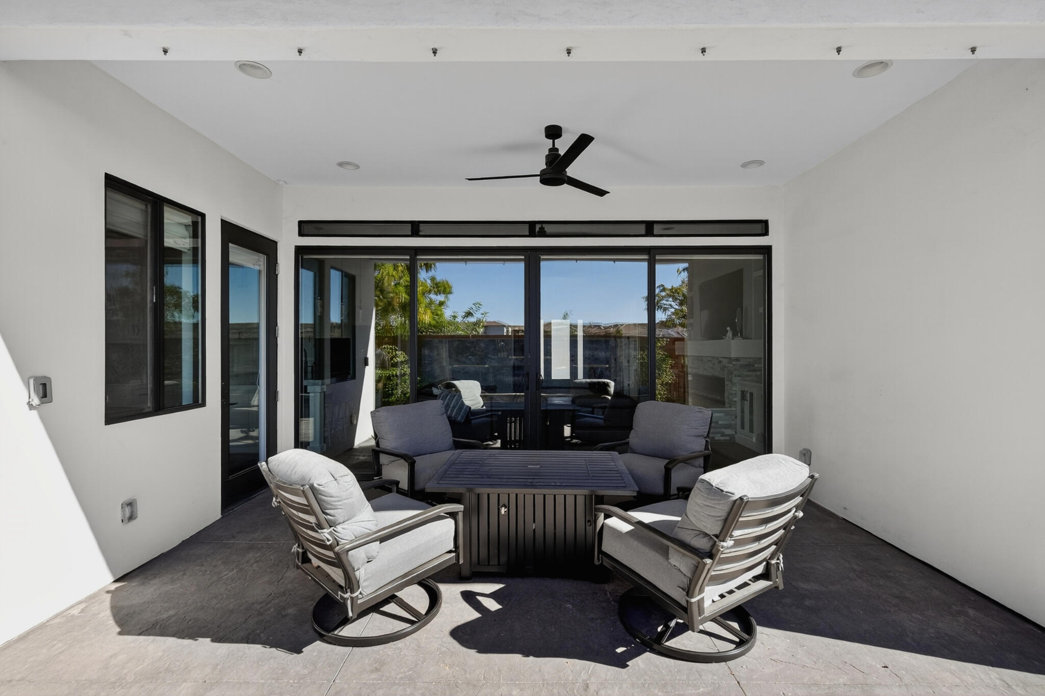 WASHINGTON VISTA - Residential