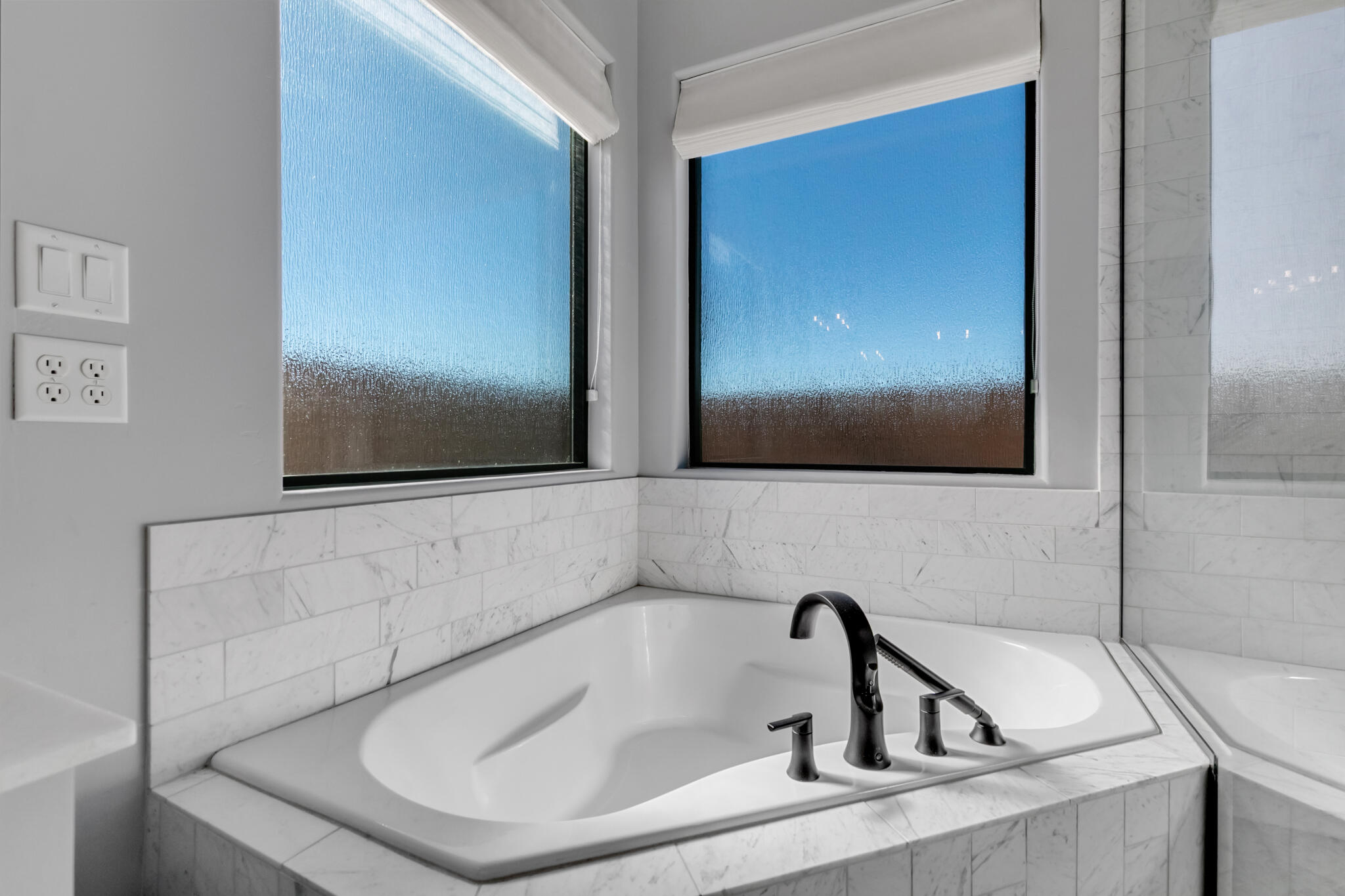 WASHINGTON VISTA - Residential