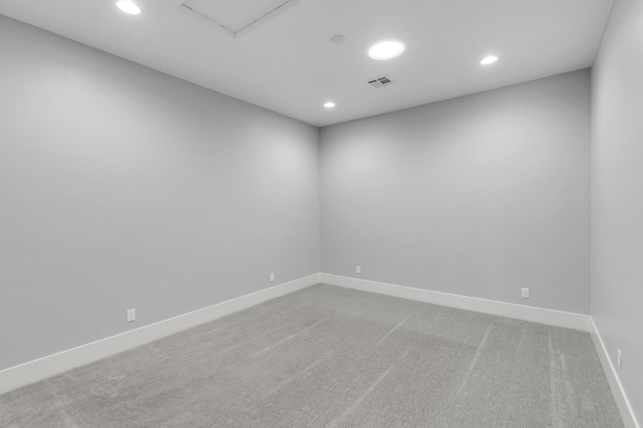 WASHINGTON VISTA - Residential